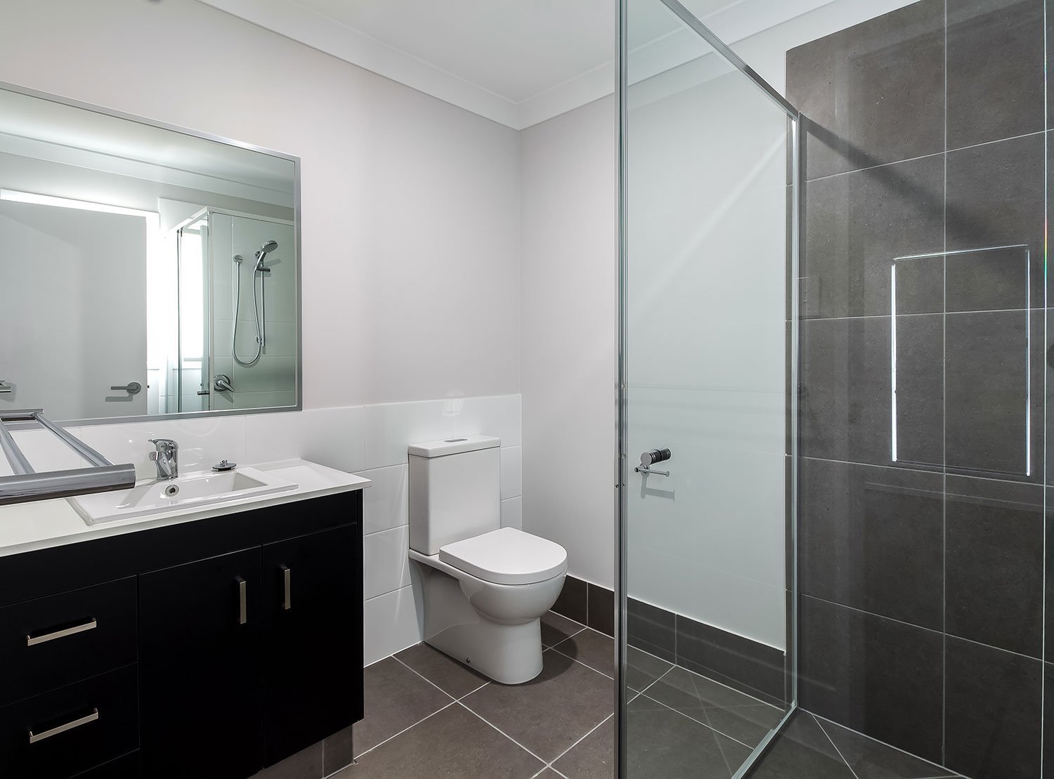 203 Skylark Rise Estate Estate, Melton South, Vic, 3338 - Image 2