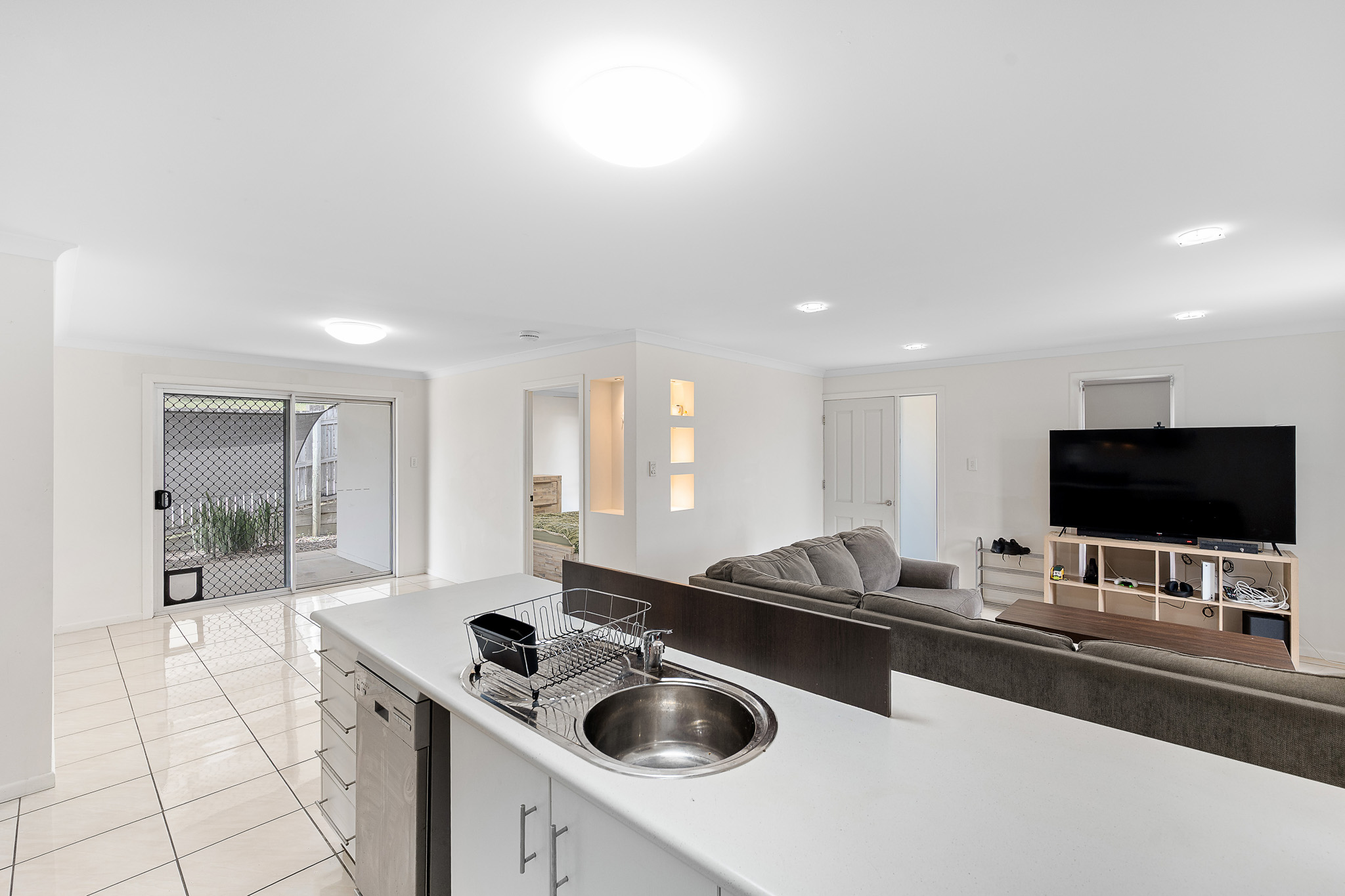 5 DOLPHIN TERRACE, South Gladstone QLD 4680 - Image 5