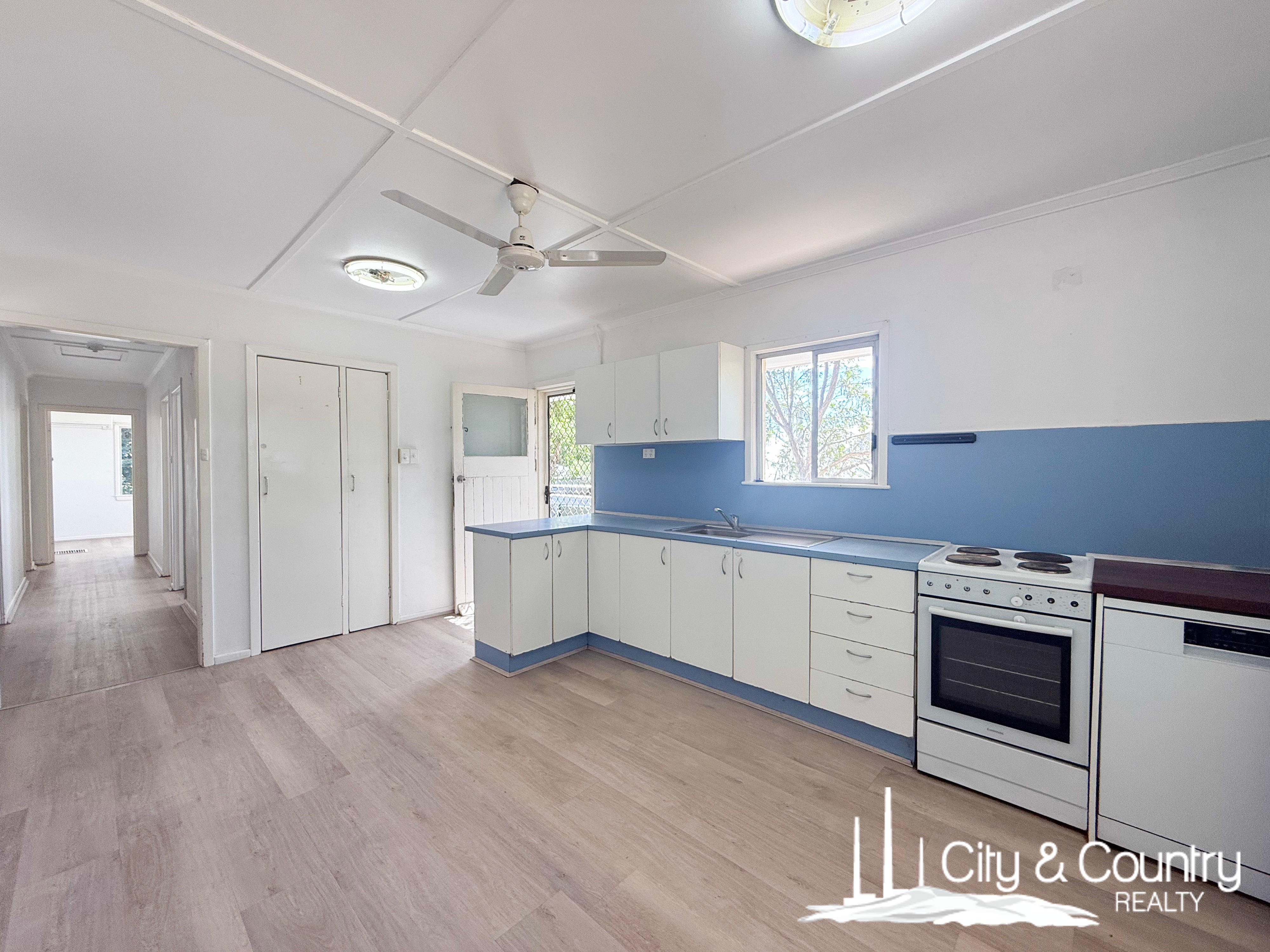4 Emerald Street, Happy Valley, QLD 4825 - Image 2