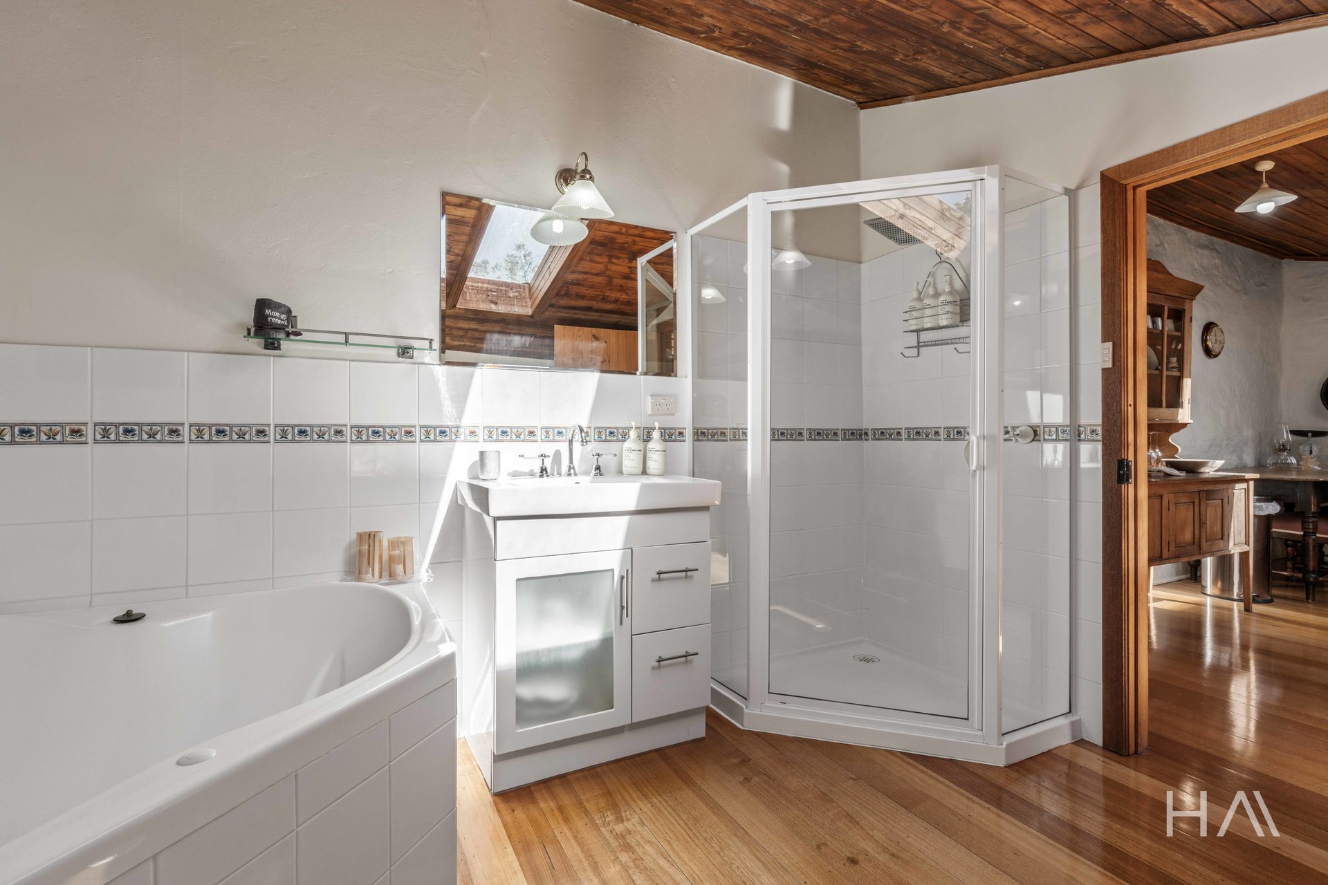 9-bedroom house at 100 Tasman Highway, Swansea, TAS 7190, Glamorgan-Spring Bay, Tasmania