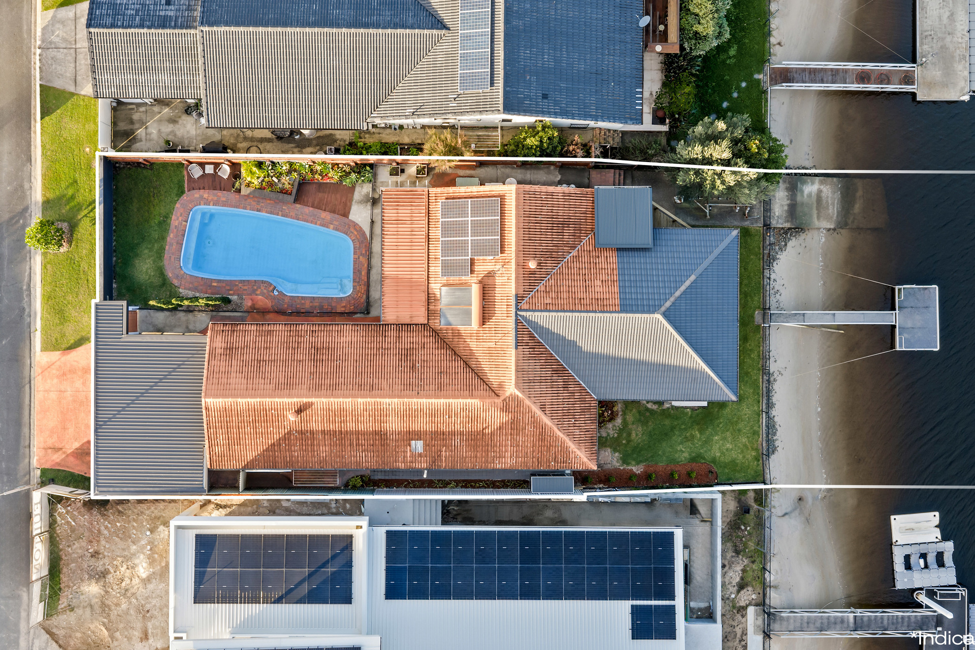 18 MCILWAIN DRIVE, Mermaid Waters QLD 4218 - Image 4