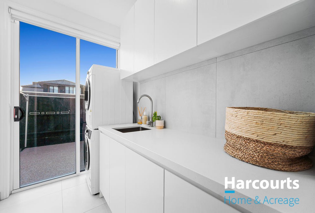 5-bedroom house at 26 Watergardens Cct, Lyndhurst, Vic, 3975, Casey, Victoria