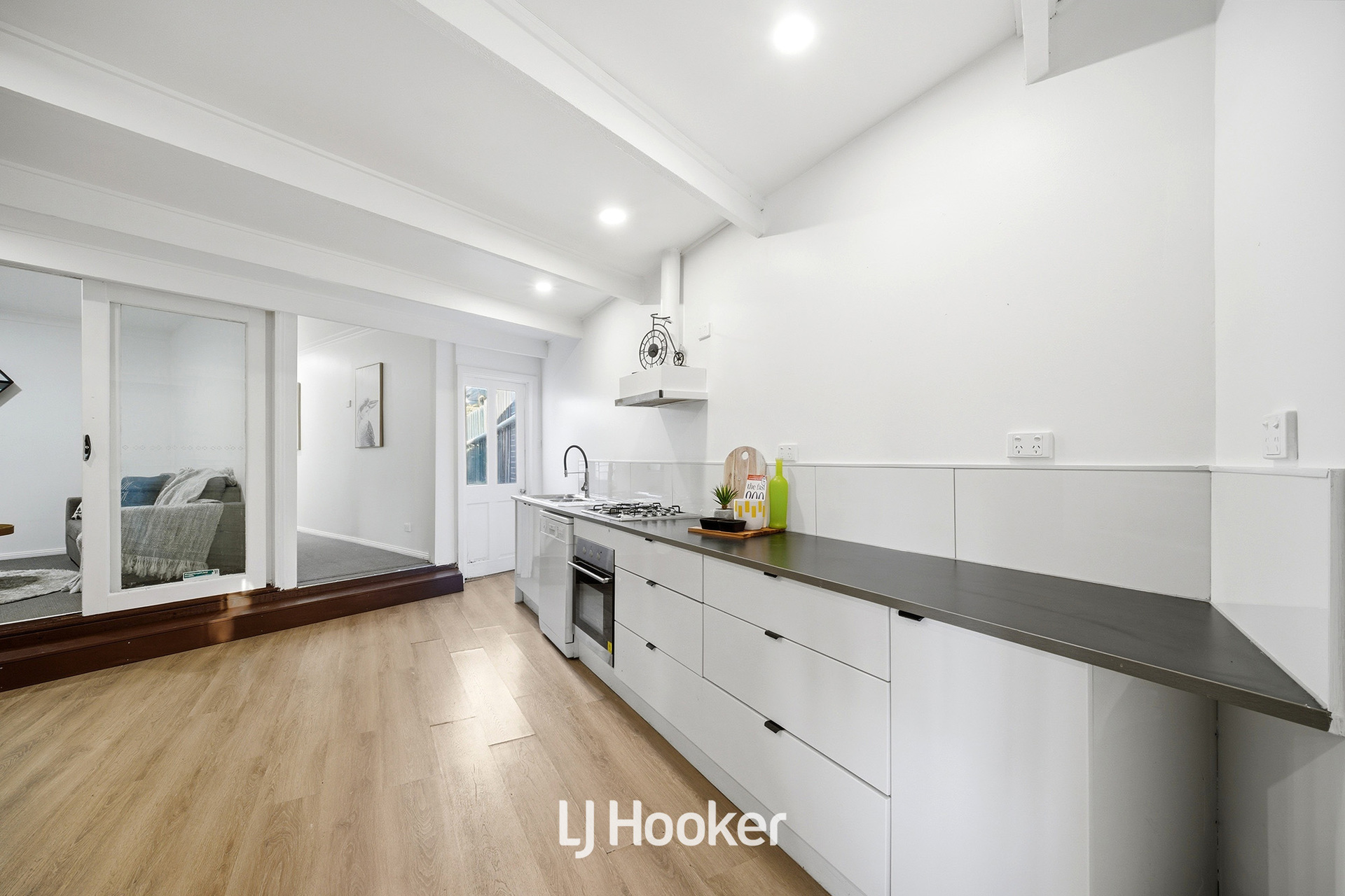 36 GARSIDE STREET, Dandenong VIC 3175 - Image 9