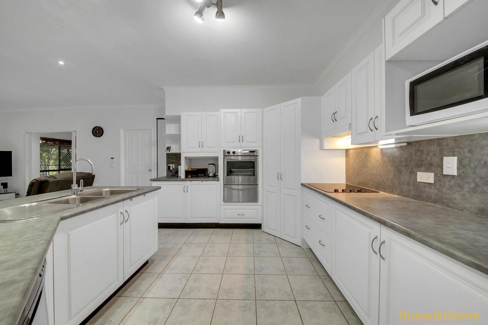 5-bedroom house at 80 Flora Drive, Beecher, QLD 4680, Gladstone, Queensland