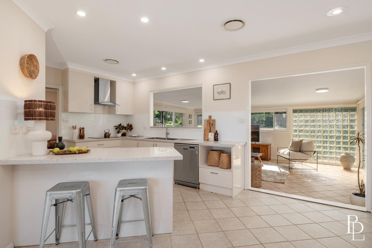 5-bedroom house at 6 ALLAWAH PLACE, Dunmore NSW 2529, Shellharbour, New South Wales