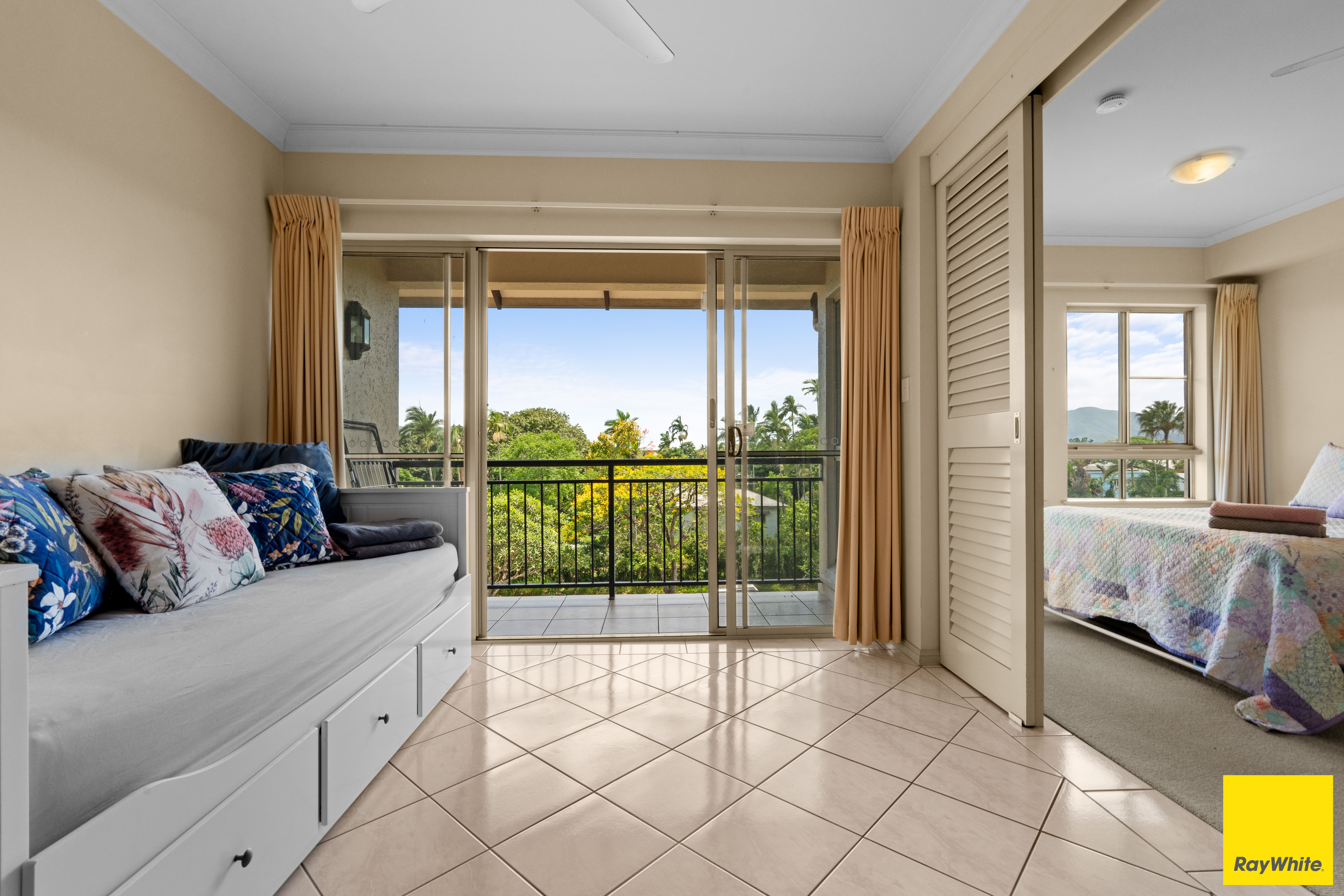 MONDURAN APARTMENTS 1813 2-10 GREENSLOPES STREET, CAIRNS NORTH QLD 4870 - Image 2