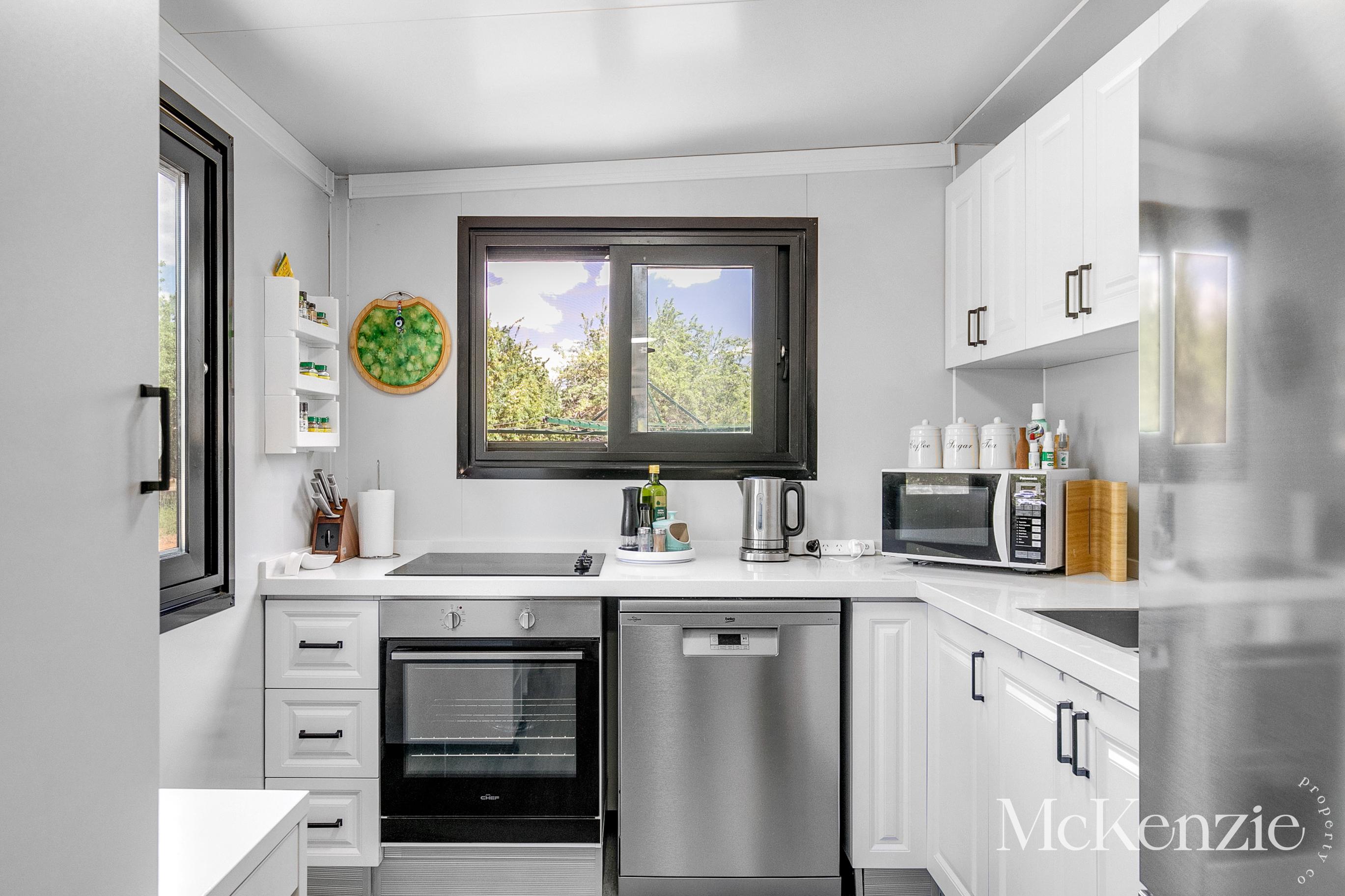 6-bedroom house at 23 Falcon Street, Renmark North, SA 5341, Renmark Paringa, South Australia