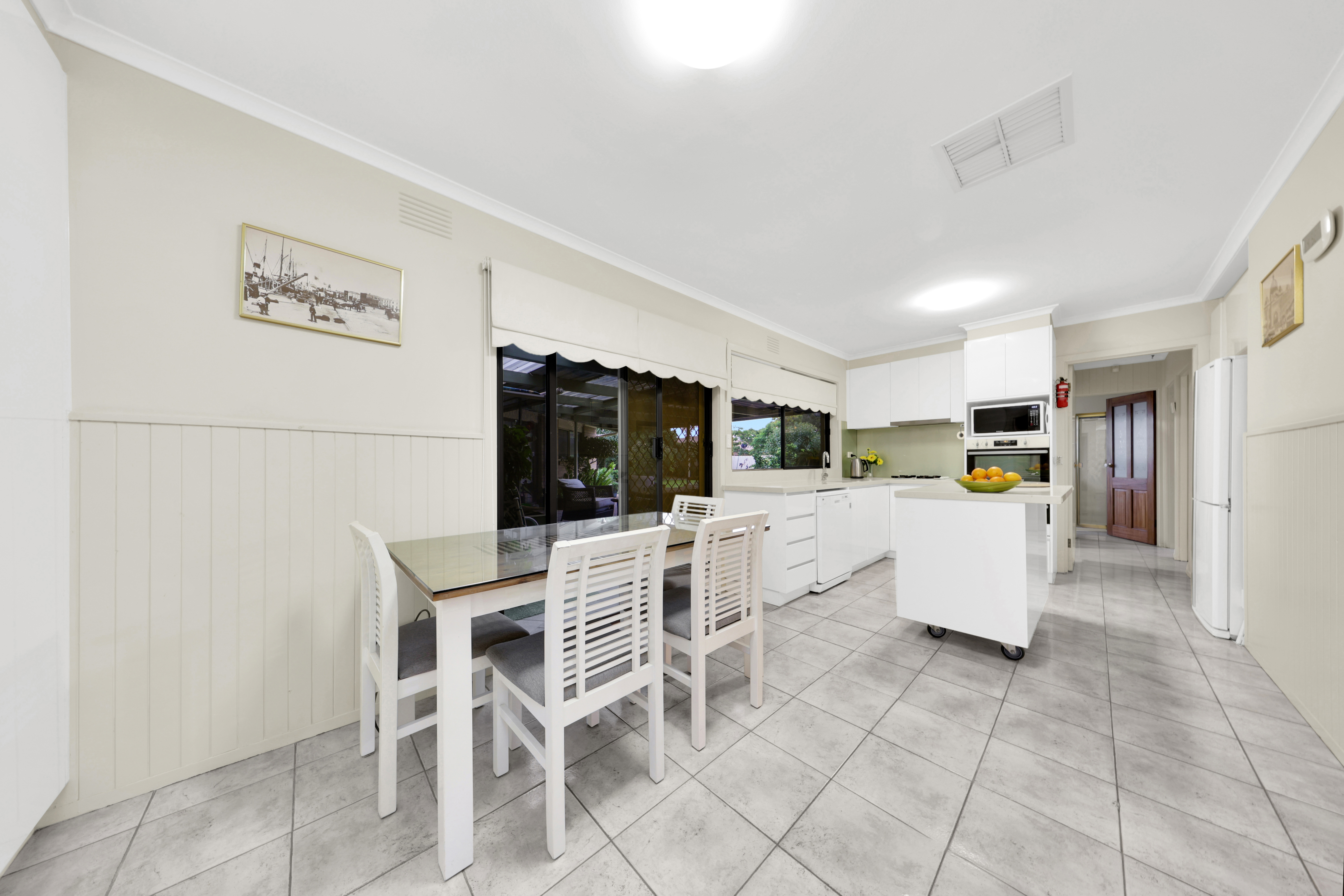 8 EVE COURT, Craigieburn VIC 3064 - Image 5