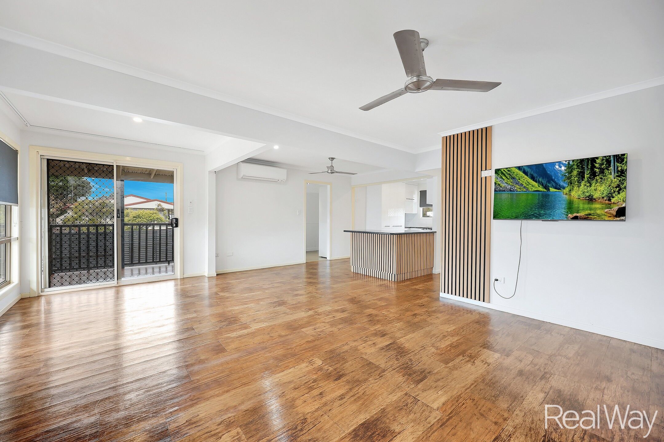 13 BULLPITT STREET, Avenell Heights QLD 4670 - Image 6