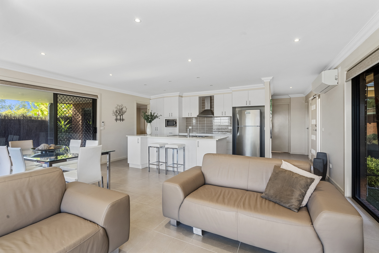 3-bedroom unit at 2 35 BANK STREET, YARRAWONGA VIC 3730, Moira, Victoria