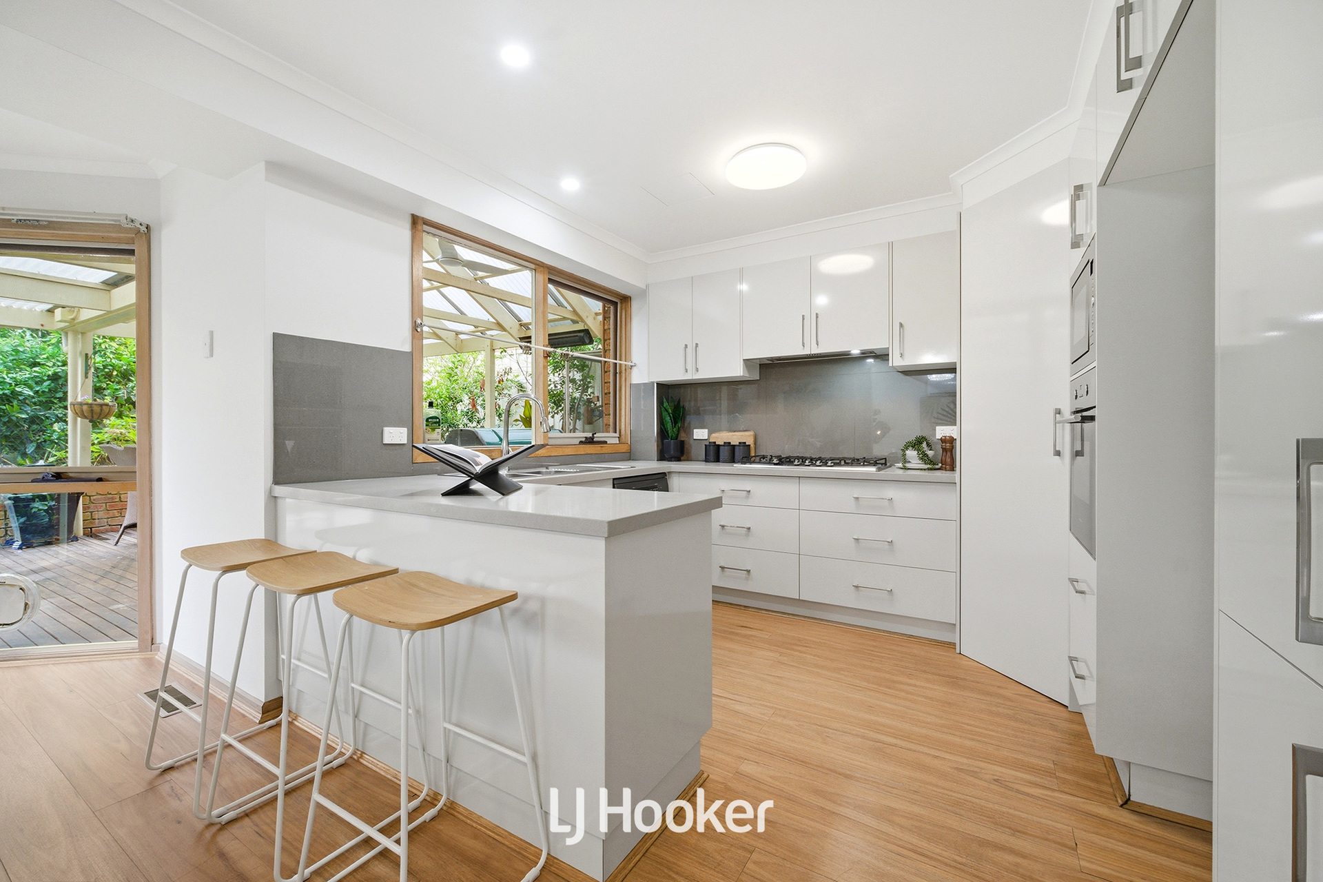 6 DUNSTER COURT, Endeavour Hills VIC 3802 - Image 8