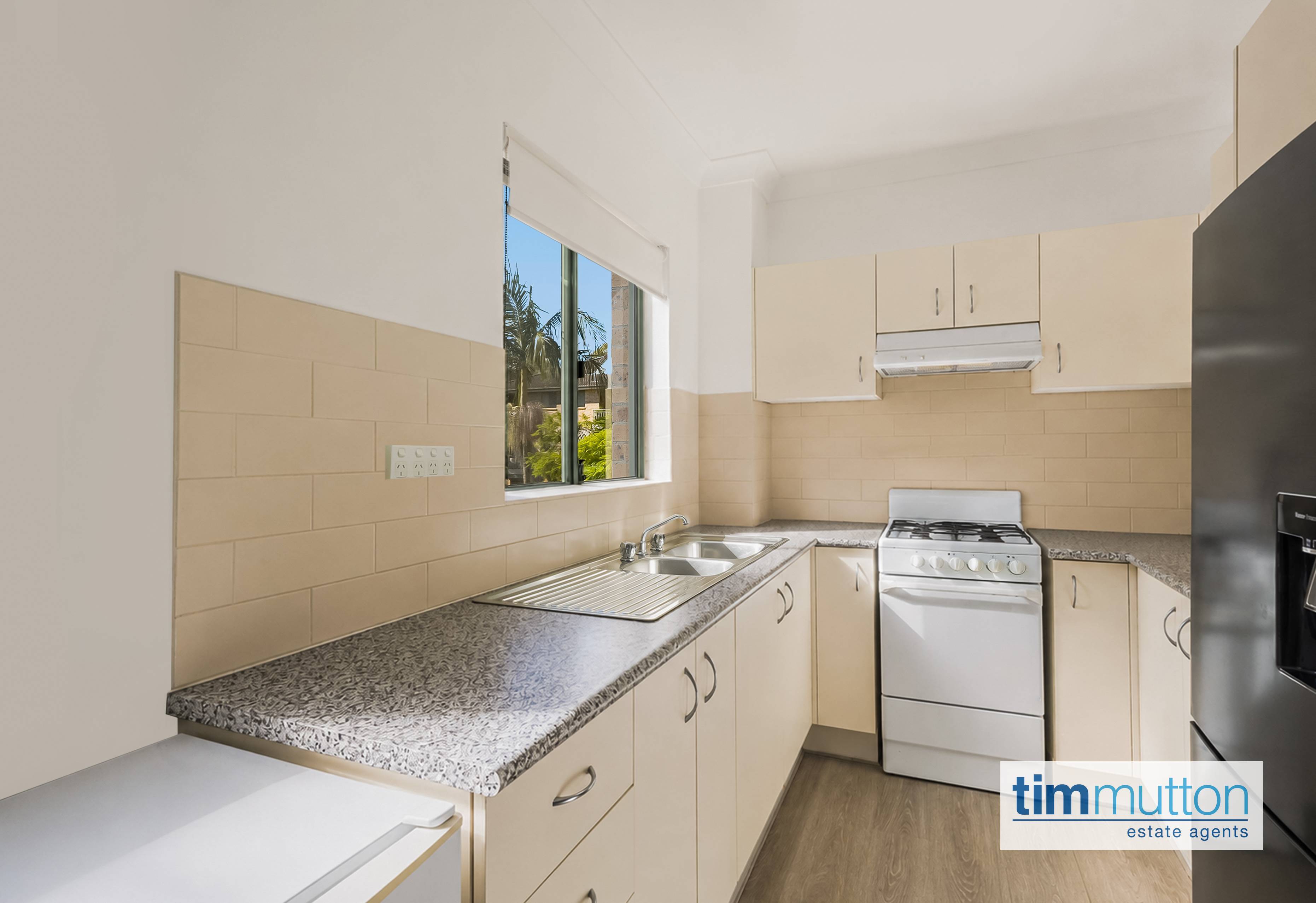8/16 Frank Oliveri Drive, Chipping Norton, NSW 2170 - Image 2