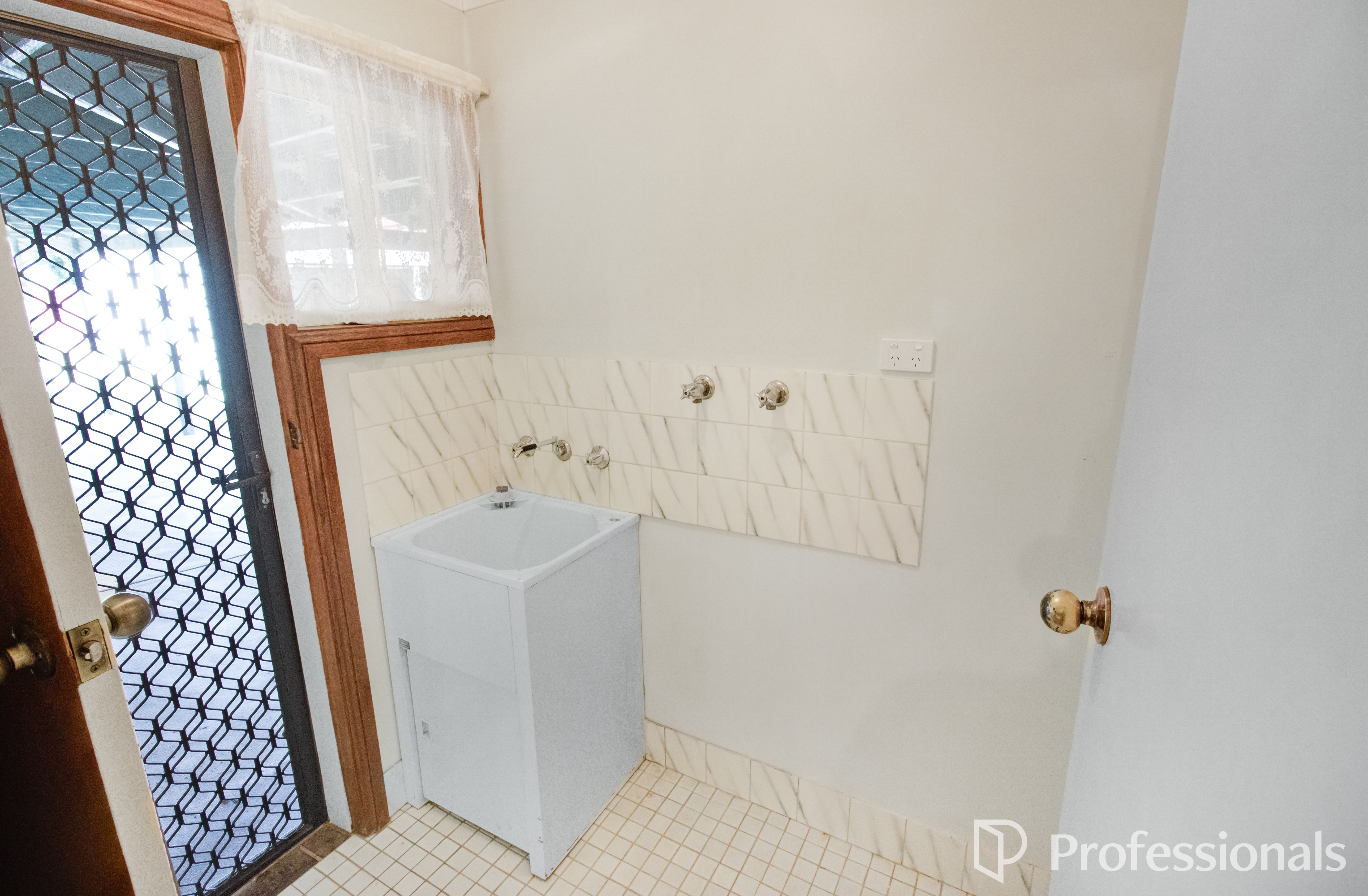 4-bedroom house at 14 Eaton Street, Ashmont, NSW 2650, Wagga Wagga, New South Wales