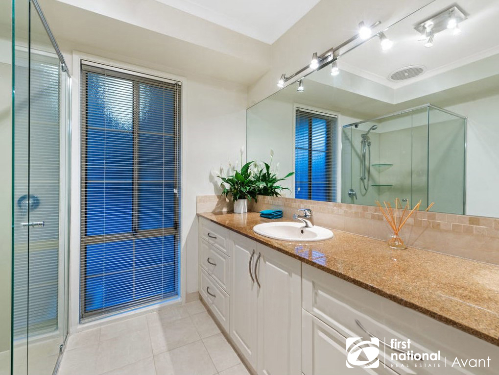 4-bedroom house at 1 HAYGARTH COURT, Wantirna South VIC 3152, Knox, Victoria