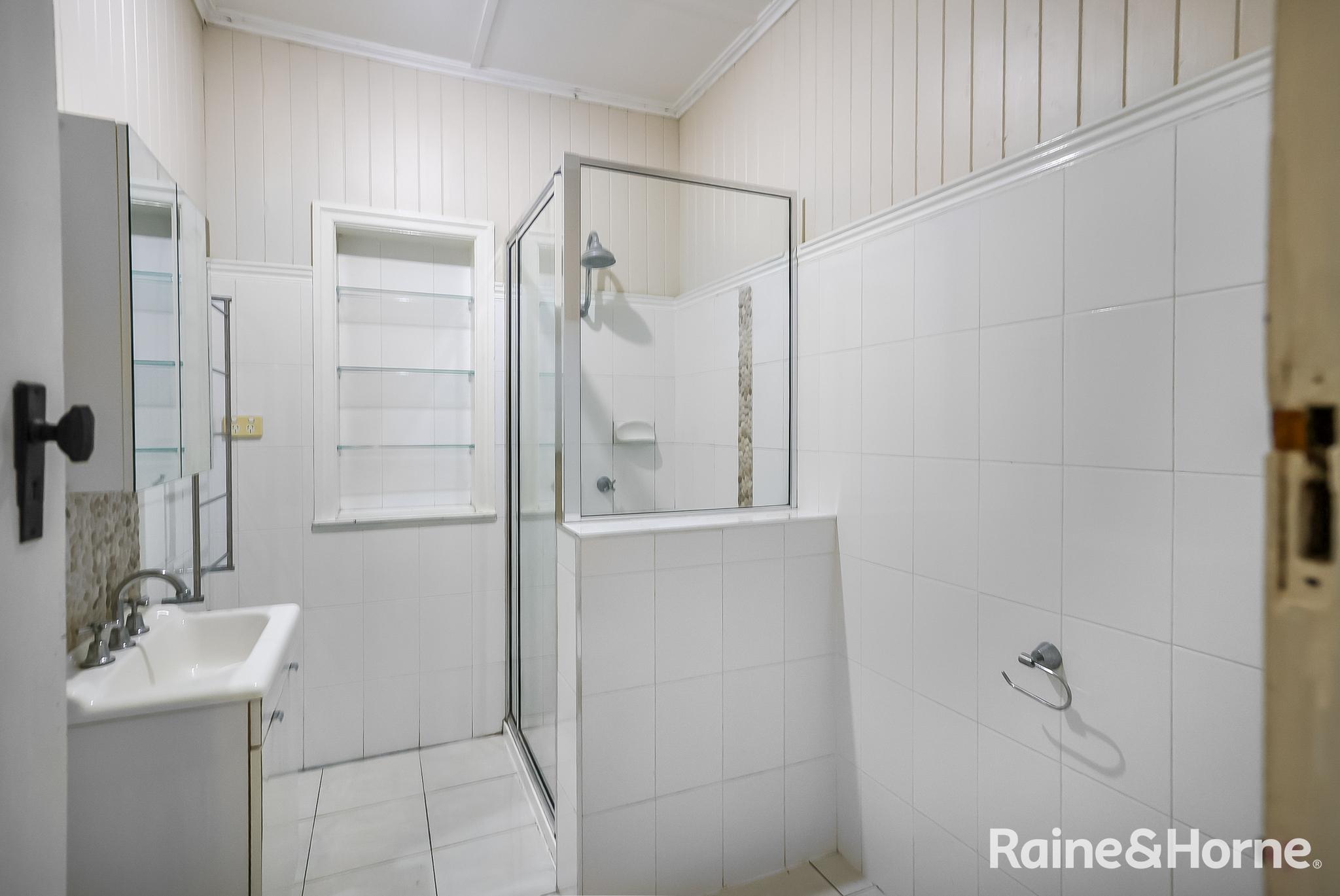 3-bedroom house at 90 Albion Street, Warwick, QLD 4370, Southern Downs, Queensland