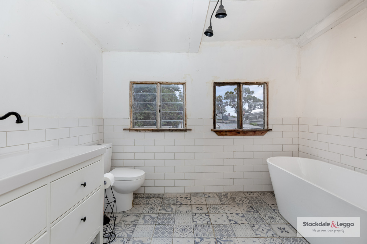 4-bedroom house at 8 Barrell Street, Eaglehawk, VIC 3556, Greater Bendigo, Victoria
