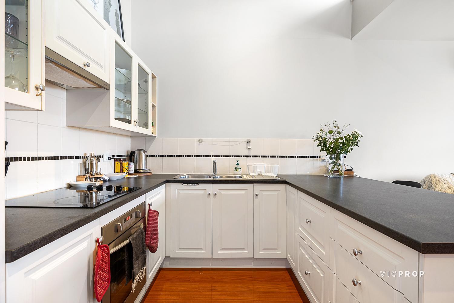 2-bedroom unit at 258 Lower Plenty Road, Rosanna, VIC 3084, Banyule, Victoria