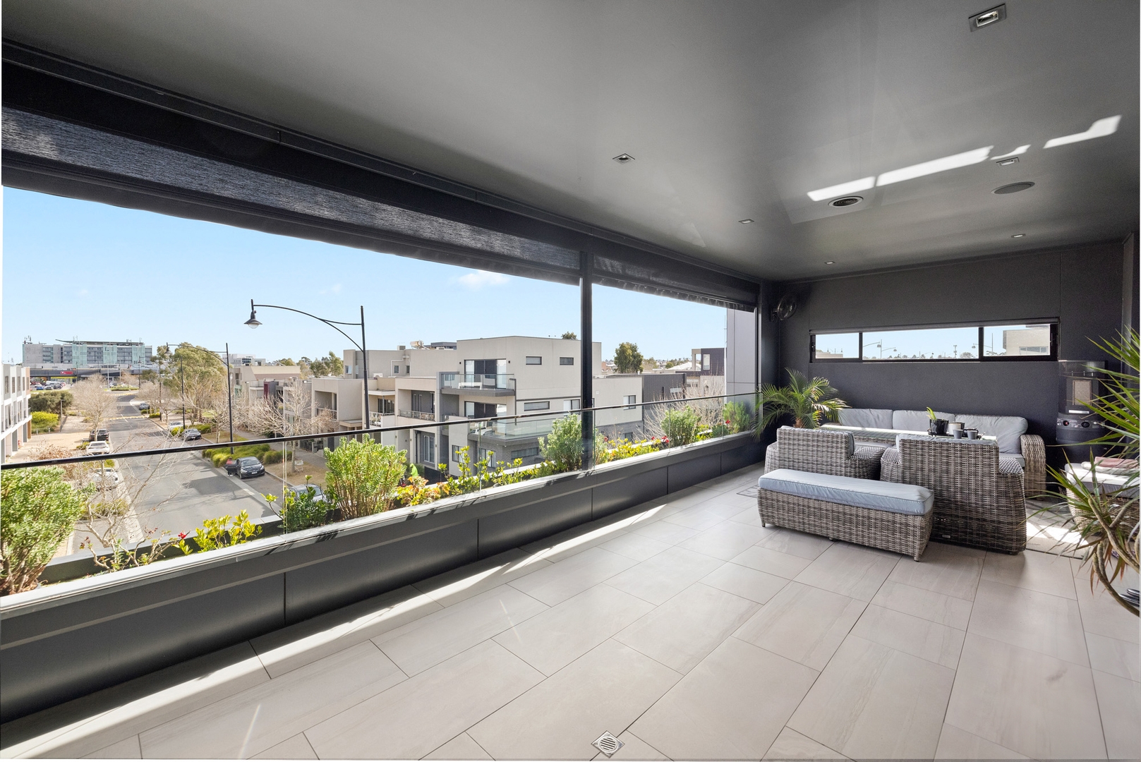 166 The Esplanade, Caroline Springs, VIC 3023 - Image 2