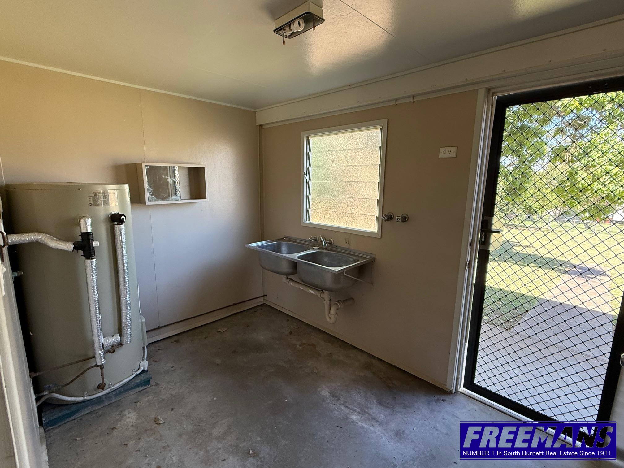 91 Brisbane Street, Nanango, Qld, 4615 - Image 10