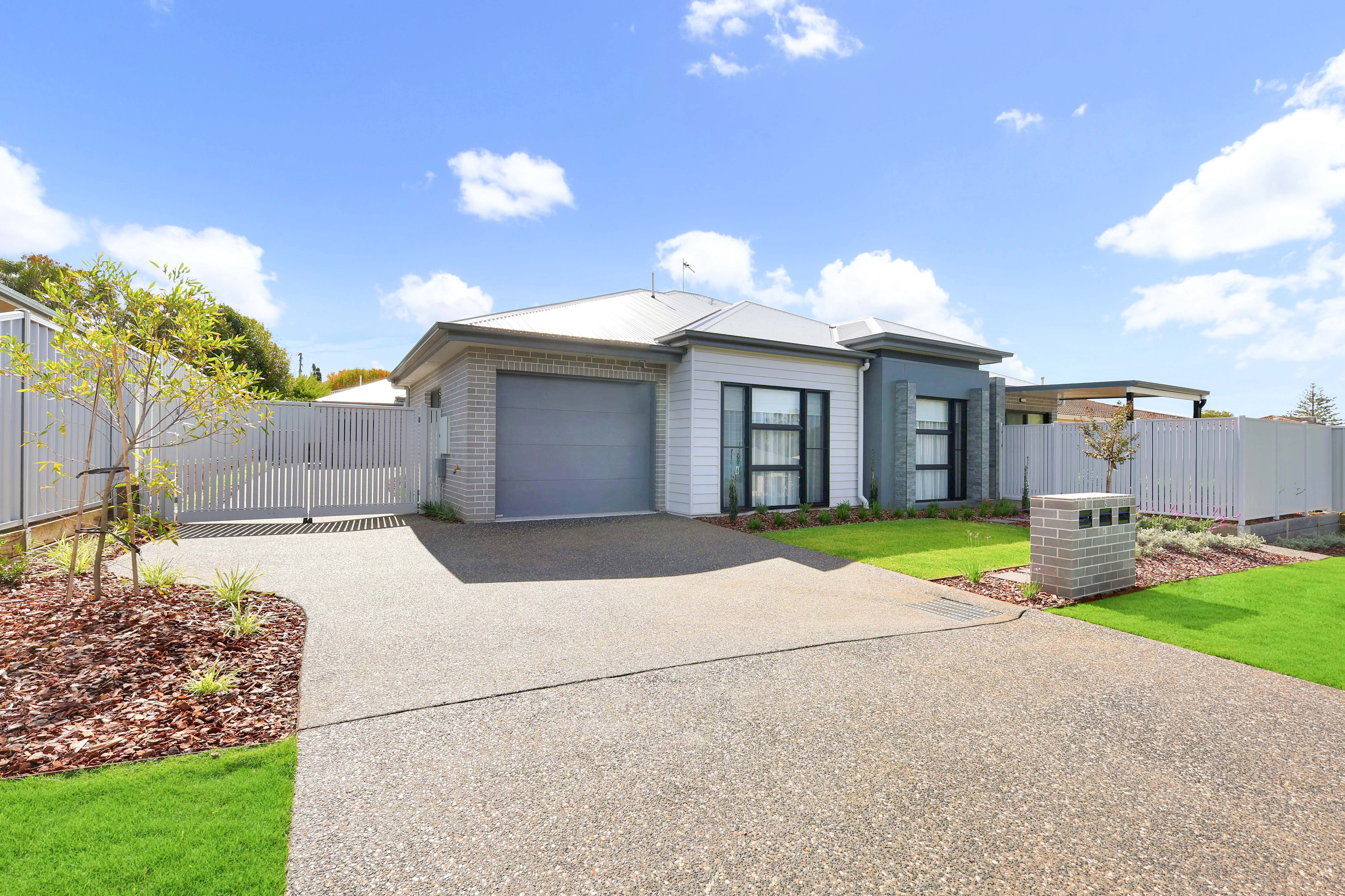 1, 2/61 Sardon Street, Centenary Heights, Qld, 4350 - Image 1