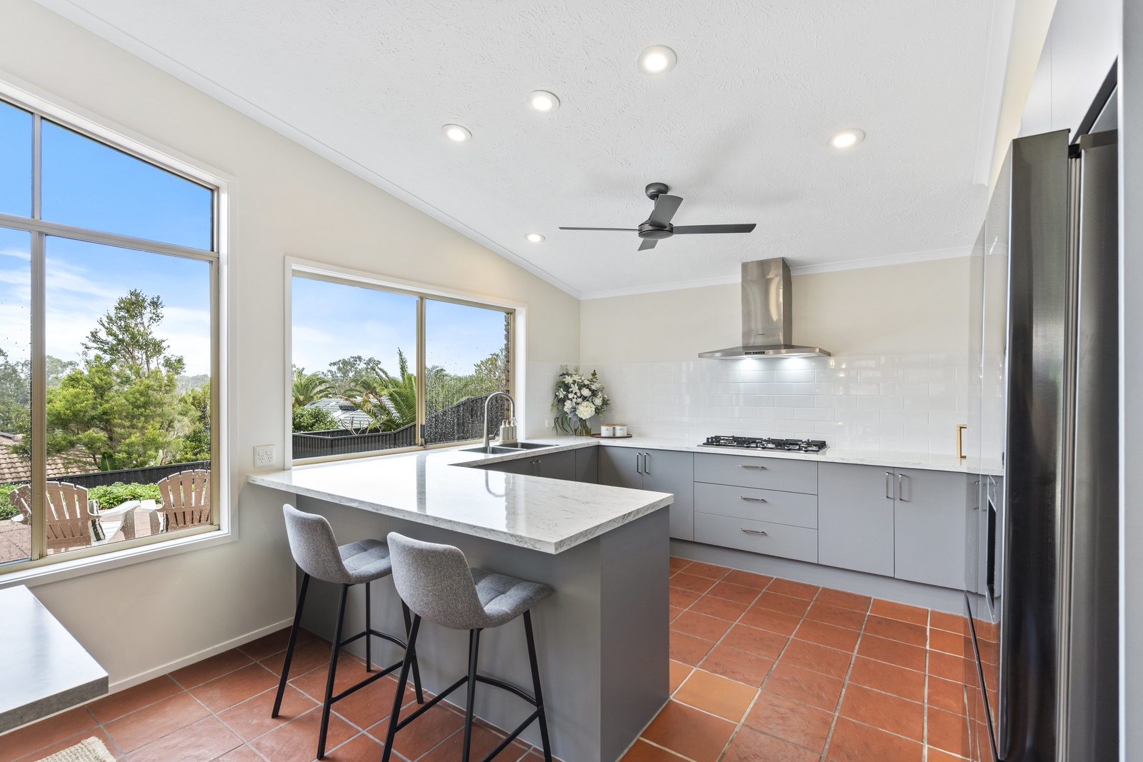 17 Crenshaw Court, Parkwood, QLD 4214 - Image 6