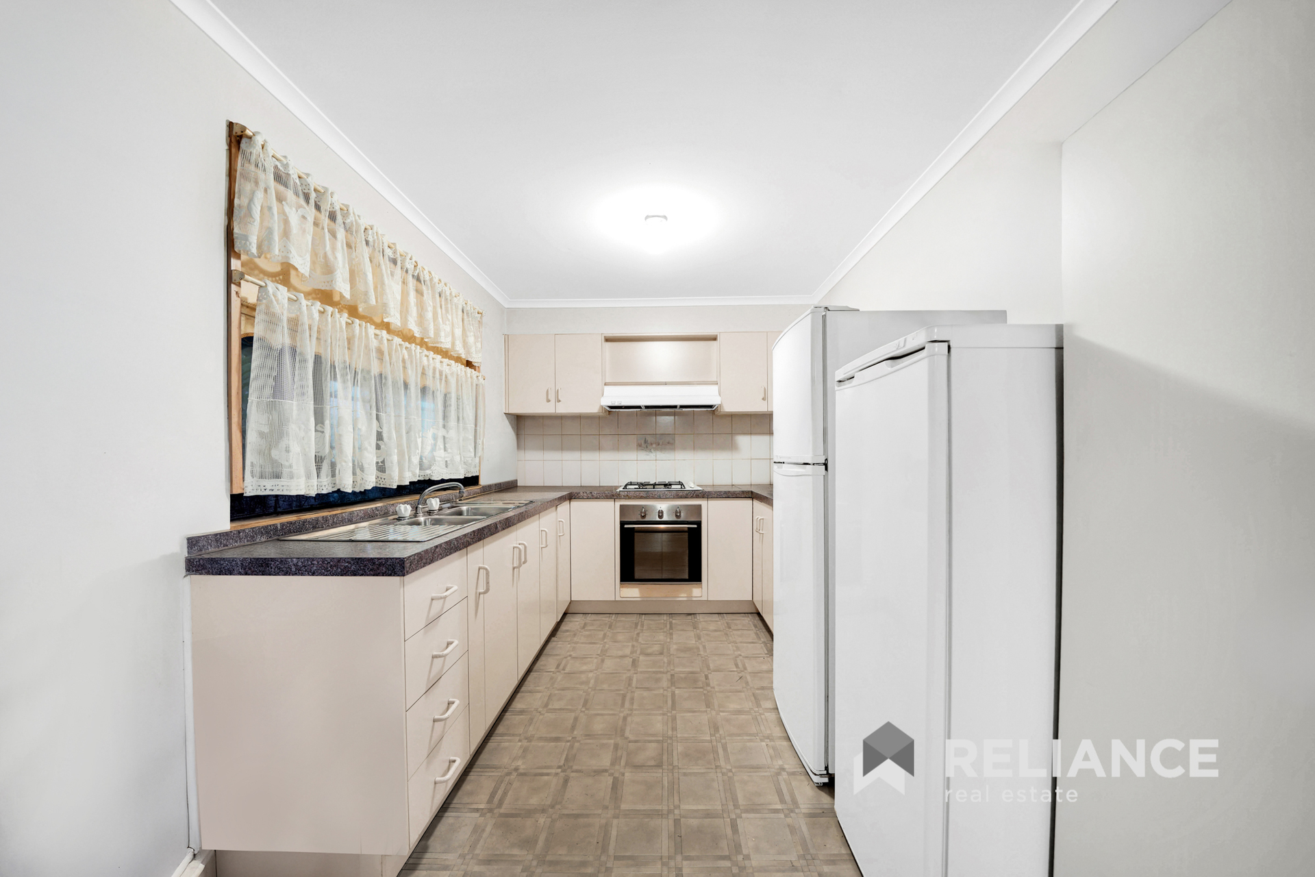 8 GEORGE GREEVES PLACE, Hoppers Crossing VIC 3029 - Image 8