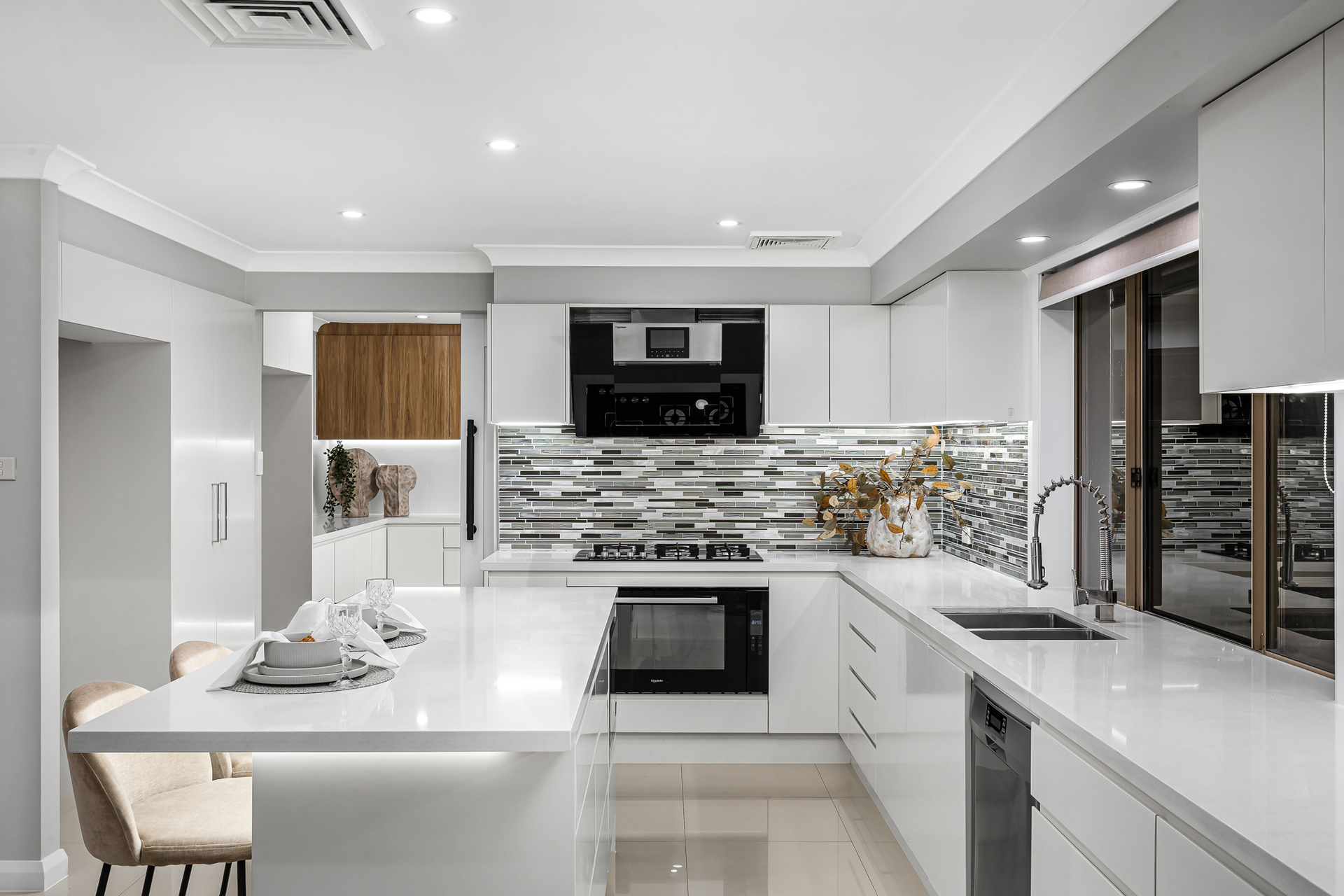 5-bedroom house at 33 Mariner Crescent, Abbotsbury, NSW 2176, Fairfield, New South Wales