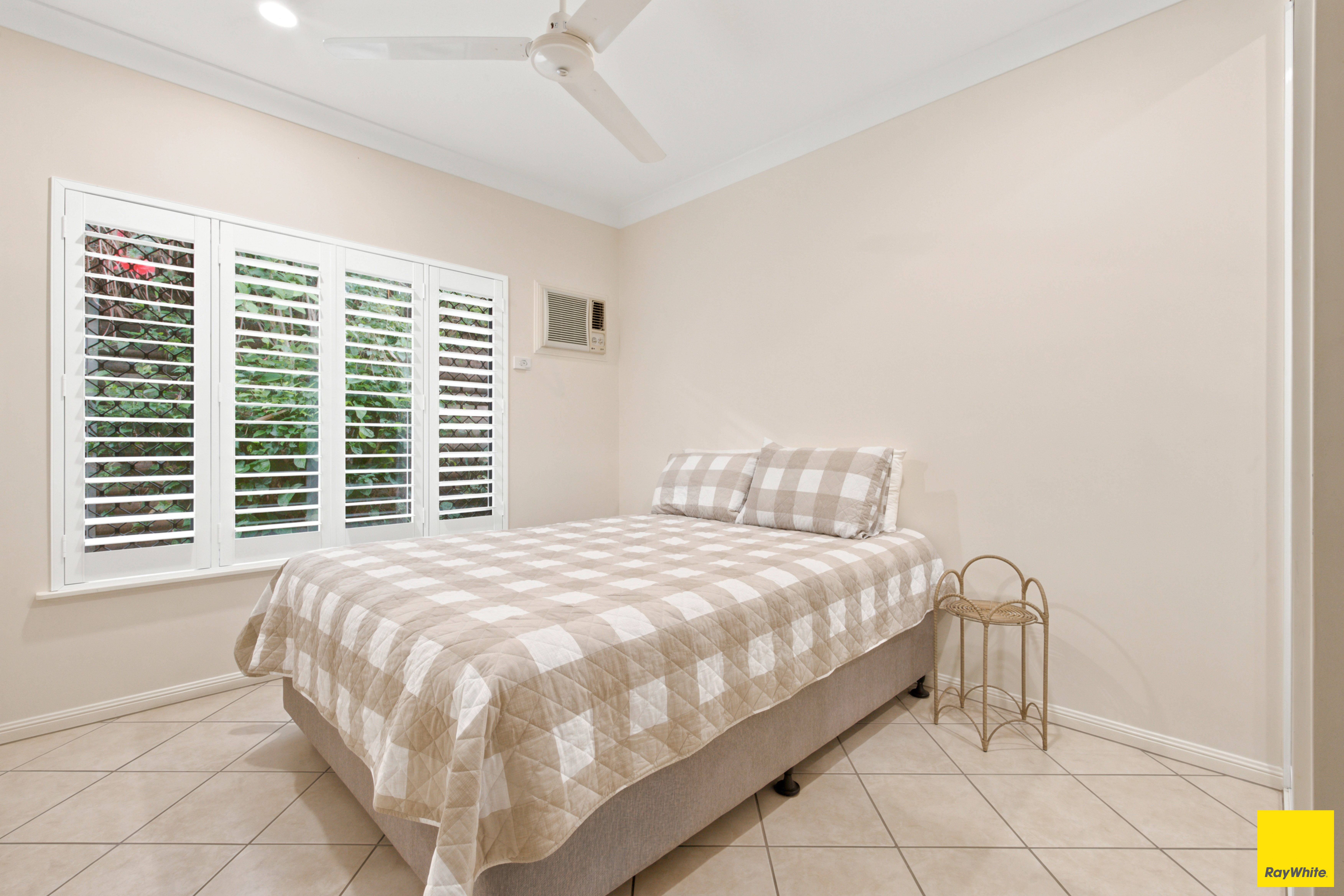 25 Surtees Close, Bentley Park, QLD 4869 - Image 8
