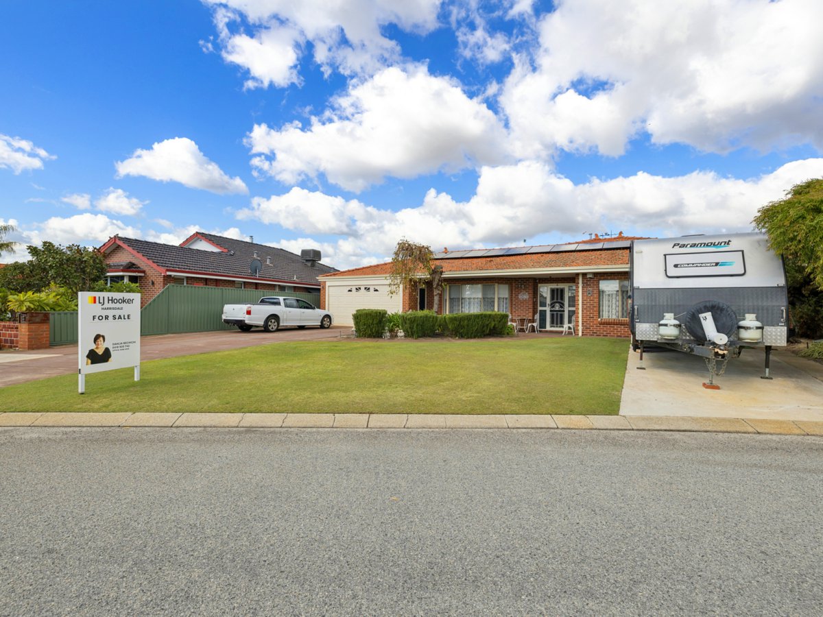 8 VENTURER COURT, Thornlie WA 6108 - Image 1