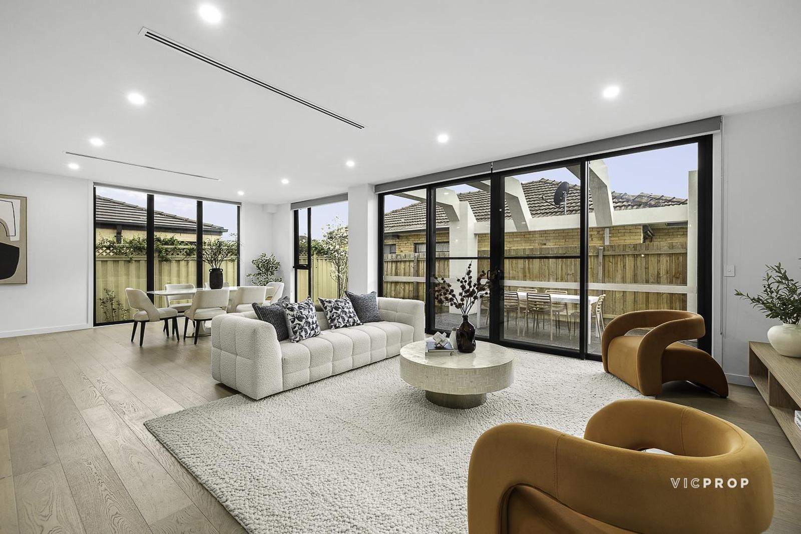 4-bedroom unit at 1 Normanby Road, Bentleigh East, VIC 3165, Glen Eira, Victoria
