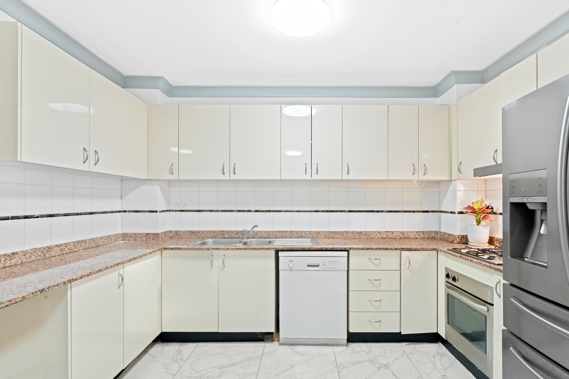 10 1 RICKARD ROAD, BANKSTOWN NSW 2200 - Image 3