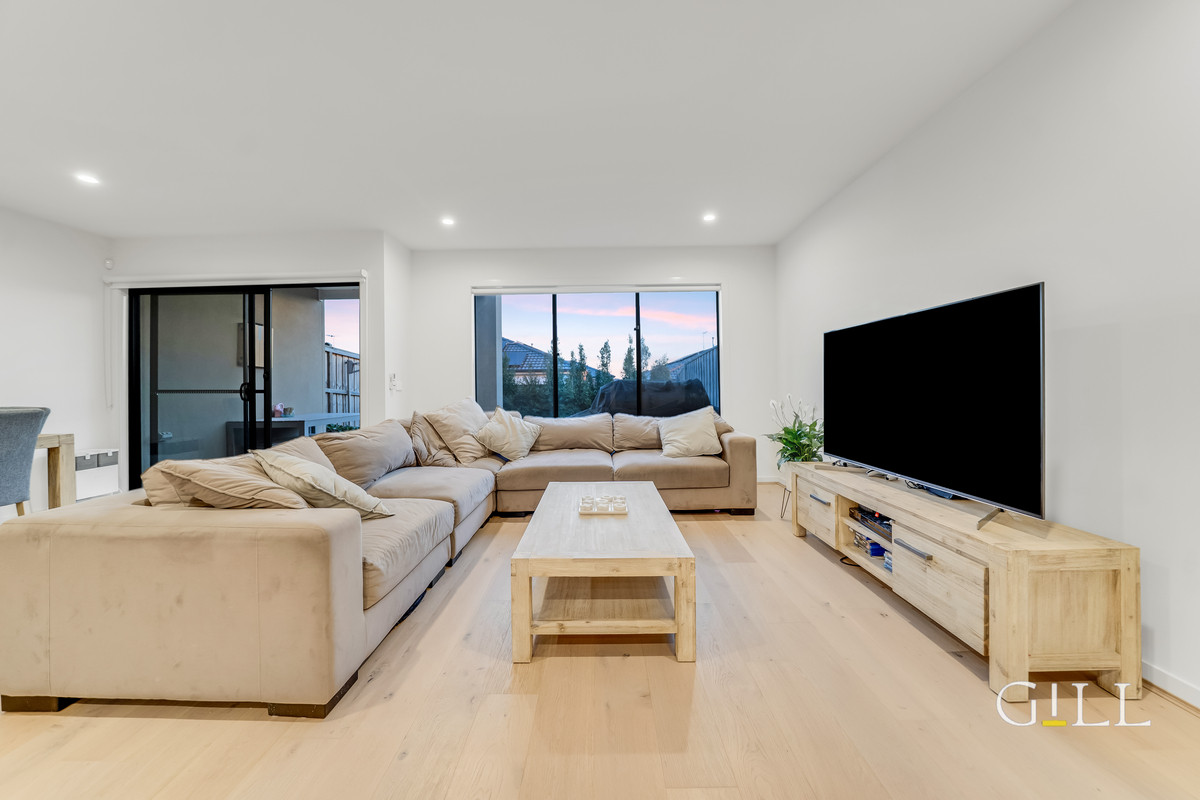 4-bedroom unit at 35 KINROSS PARADE, Clyde North VIC 3978, Casey, Victoria