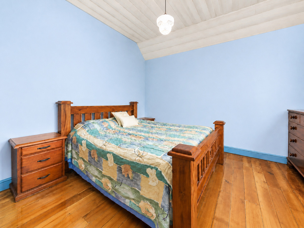 7-bedroom house at 1 Burnett Street, West Ipswich QLD 4305, Ipswich, Queensland