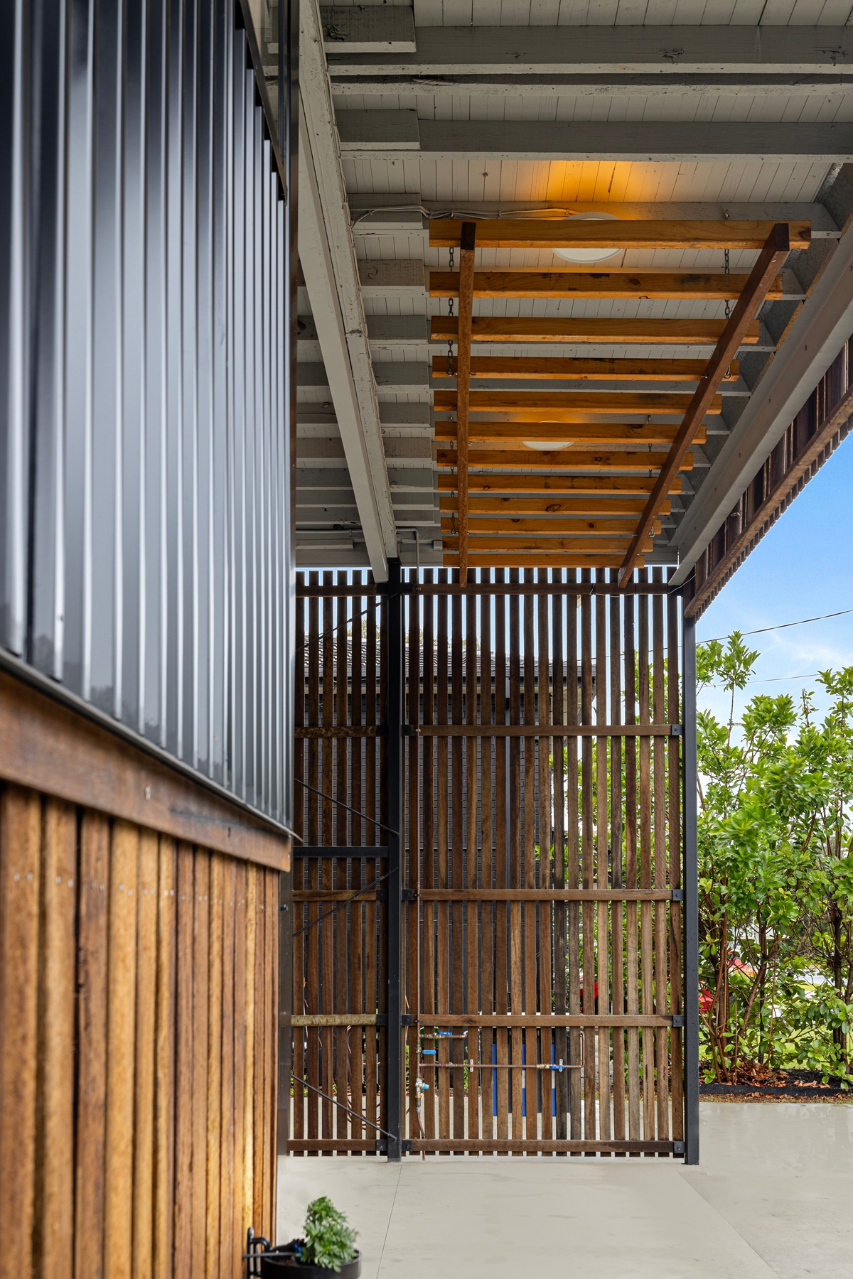 406 Cliveden Avenue, Corinda, QLD 4075 - Image 9