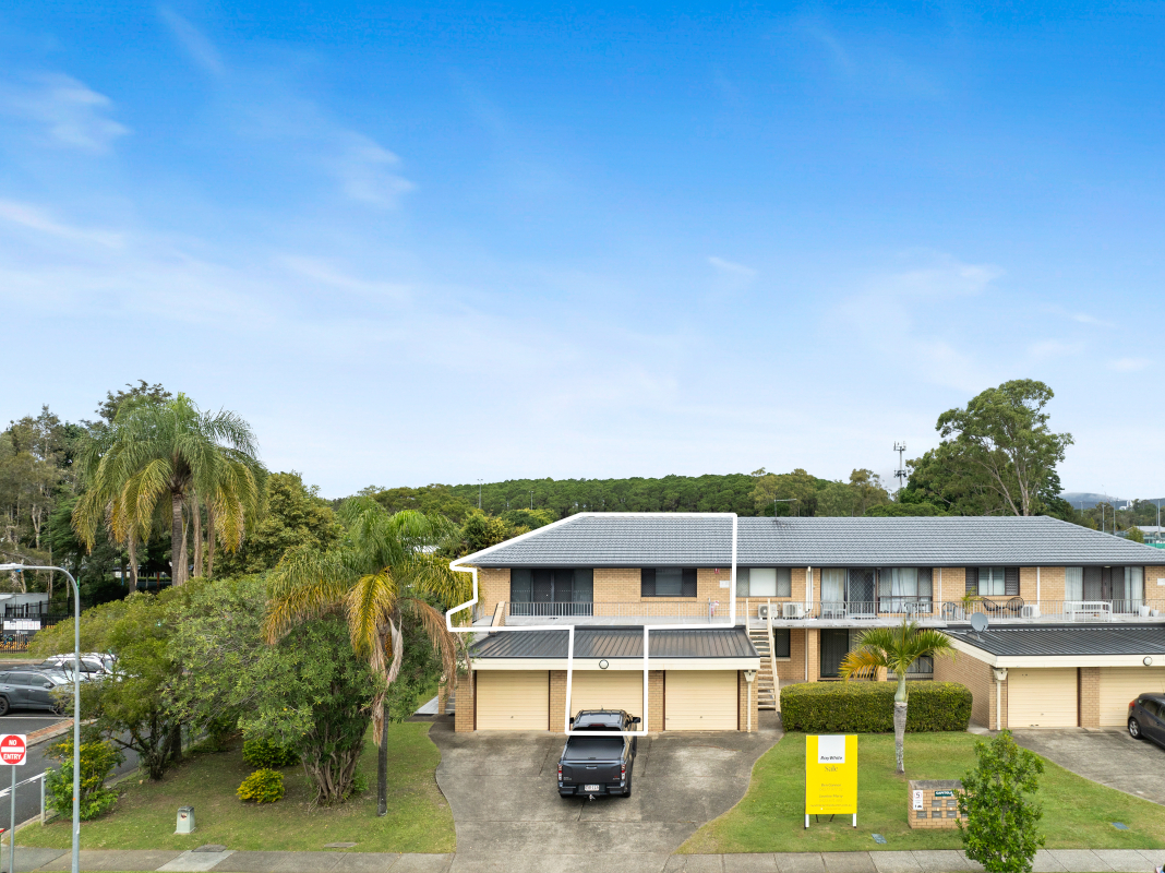 2-bedroom unit at 4 40 OCEANIC DRIVE, MERMAID WATERS QLD 4218, Gold Coast, Queensland