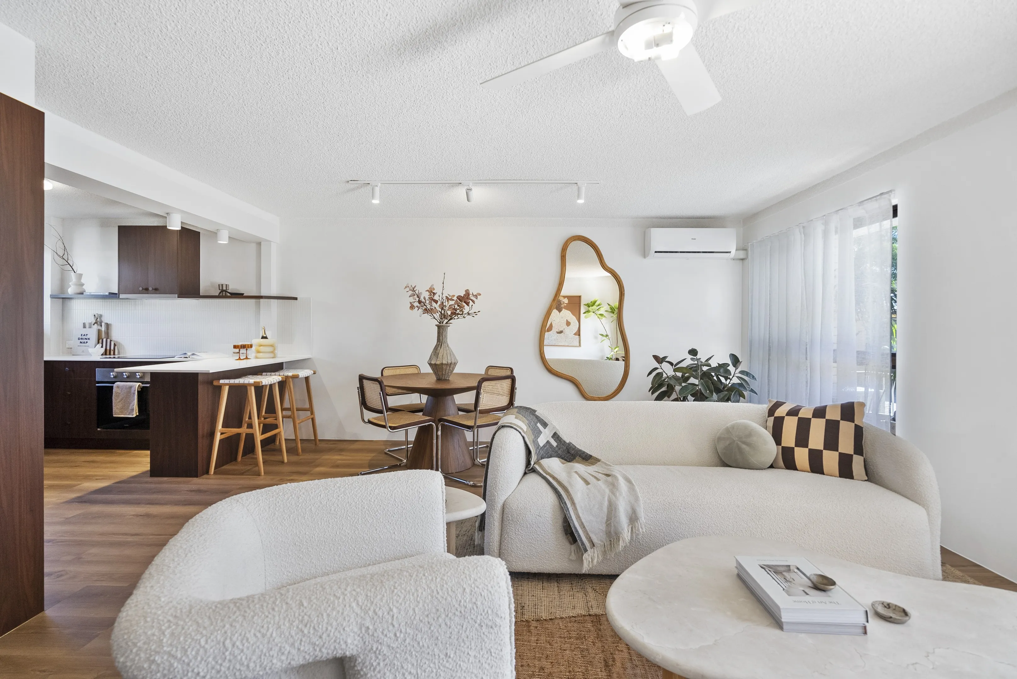 2/14 Christina Court, Mermaid Waters, Qld, 4218 - Image 1