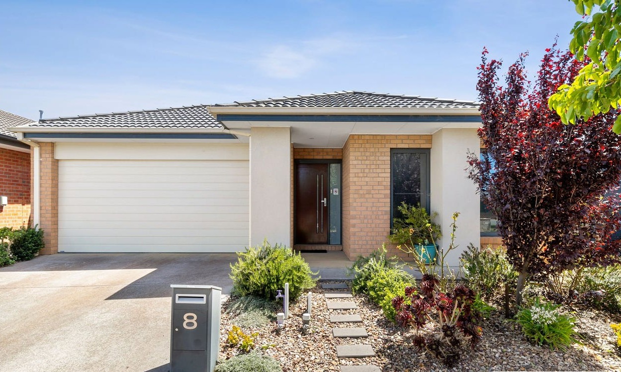 8 Eaton Road, Mount Duneed, VIC 3217 - Image 1