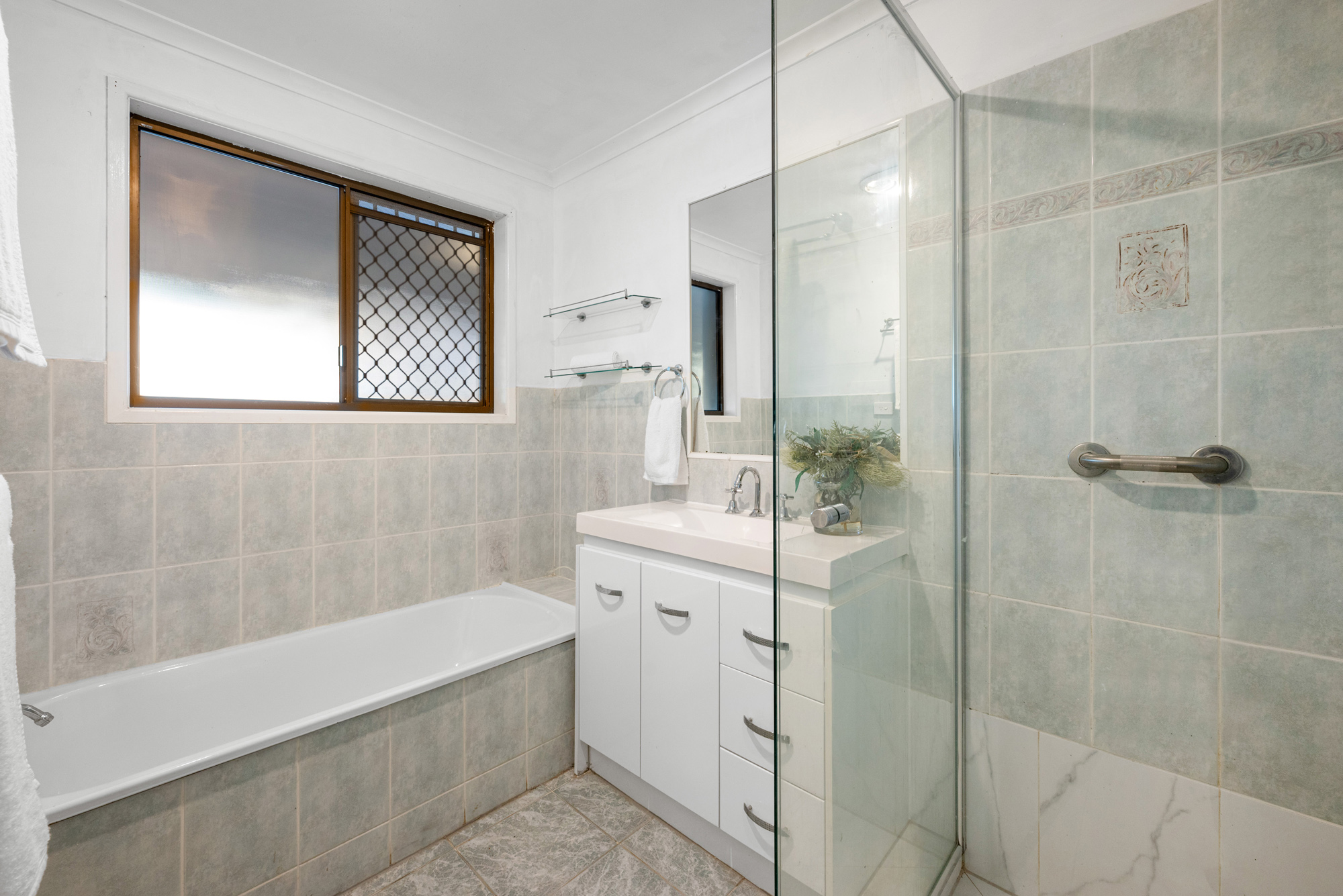 10 Sylvania Street, Wellington Point, QLD 4160 - Image 9