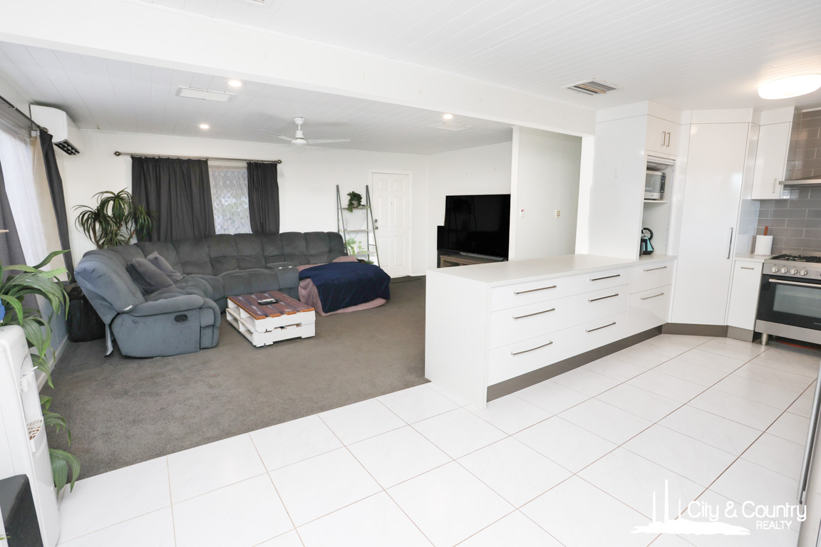 45 INDIGO CRESCENT, Sunset QLD 4825 - Image 3