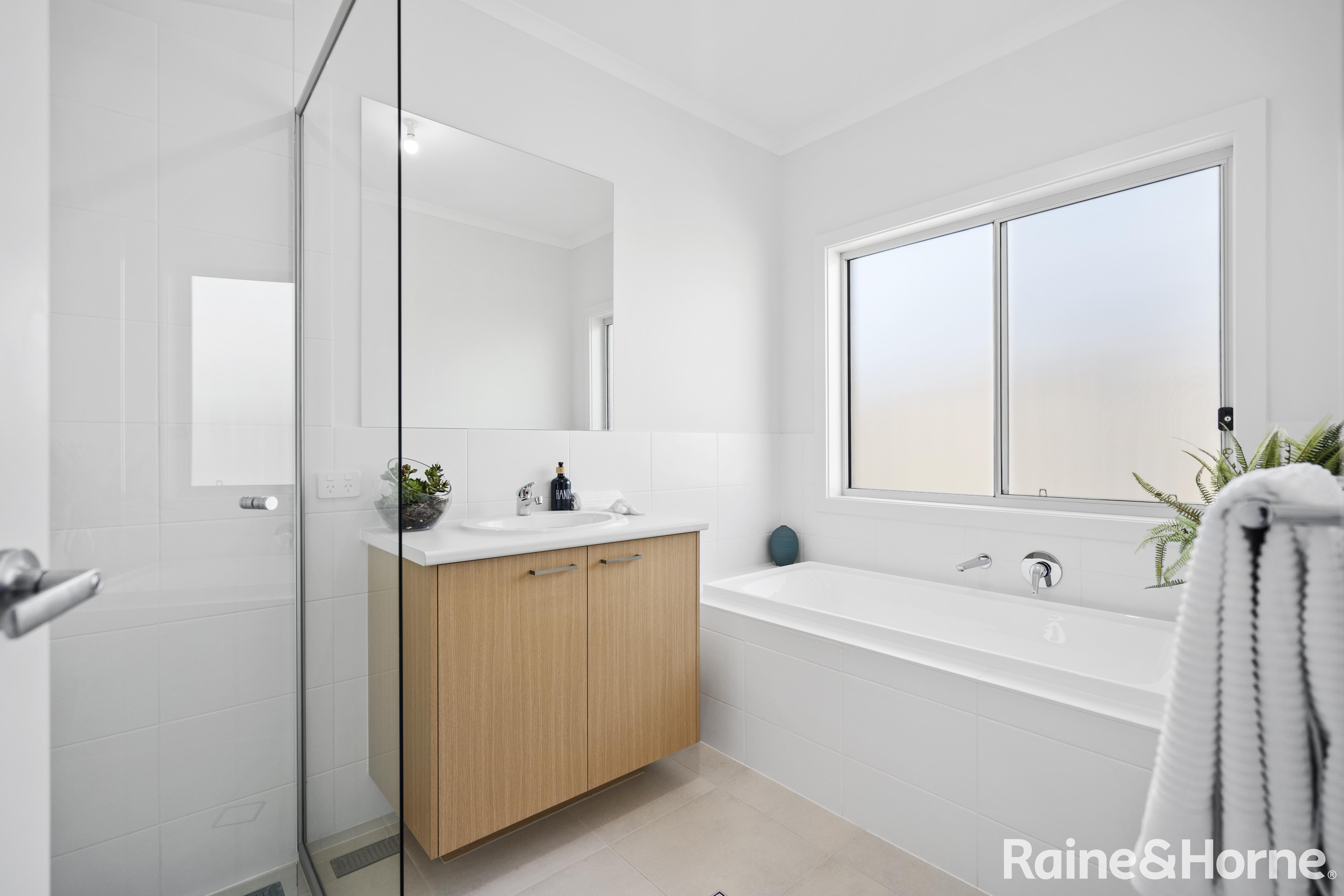 4-bedroom house at 8 Badcoe Crescent, Strathalbyn, SA 5255, Alexandrina, South Australia