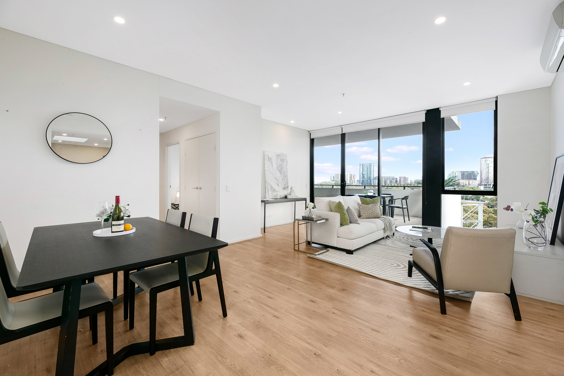 UNIT 805 2 DEFRIES AVENUE, Zetland NSW 2017 - Image 1