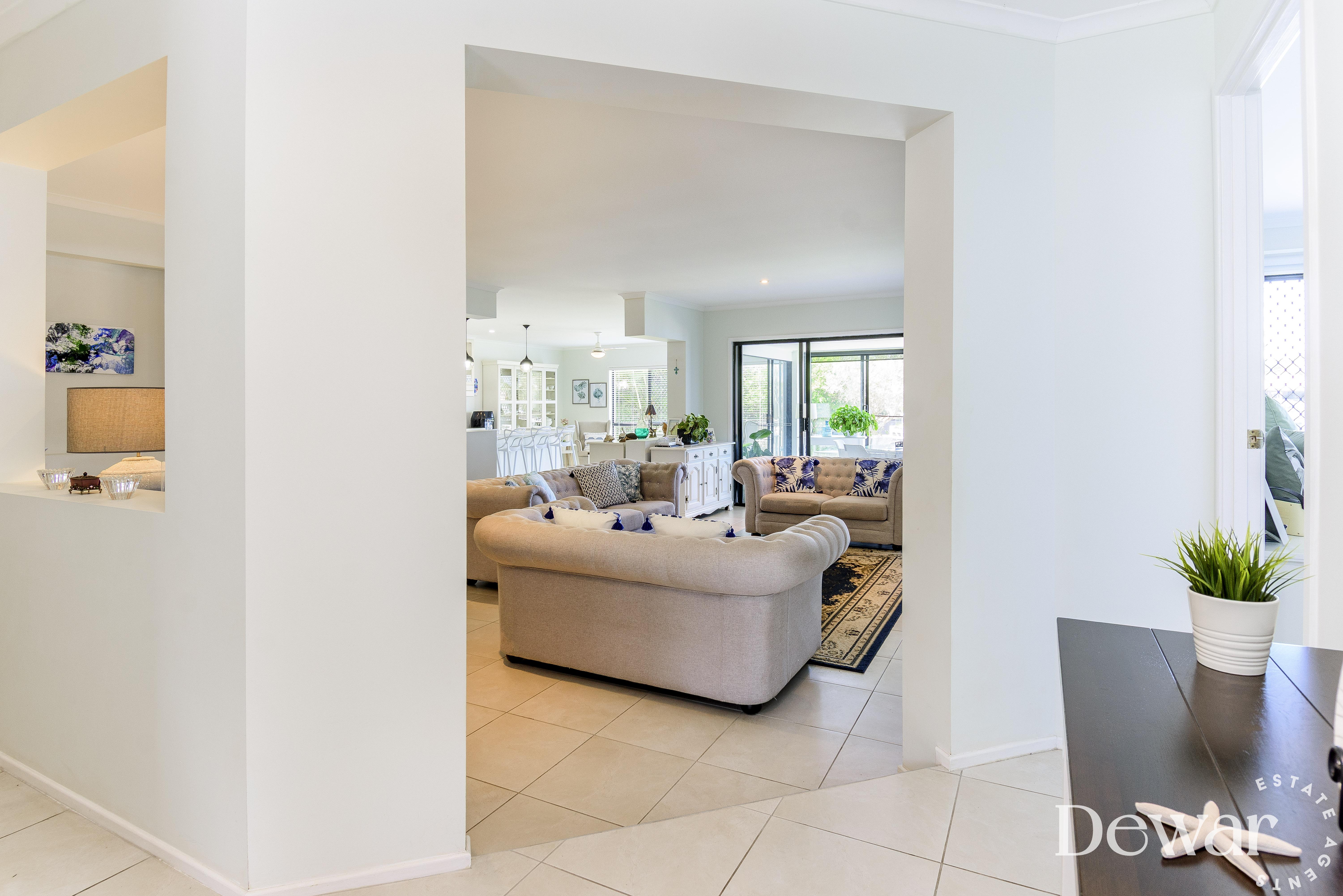 15 BOWSPRIT CRESCENT, Banksia Beach QLD 4507 - Image 8