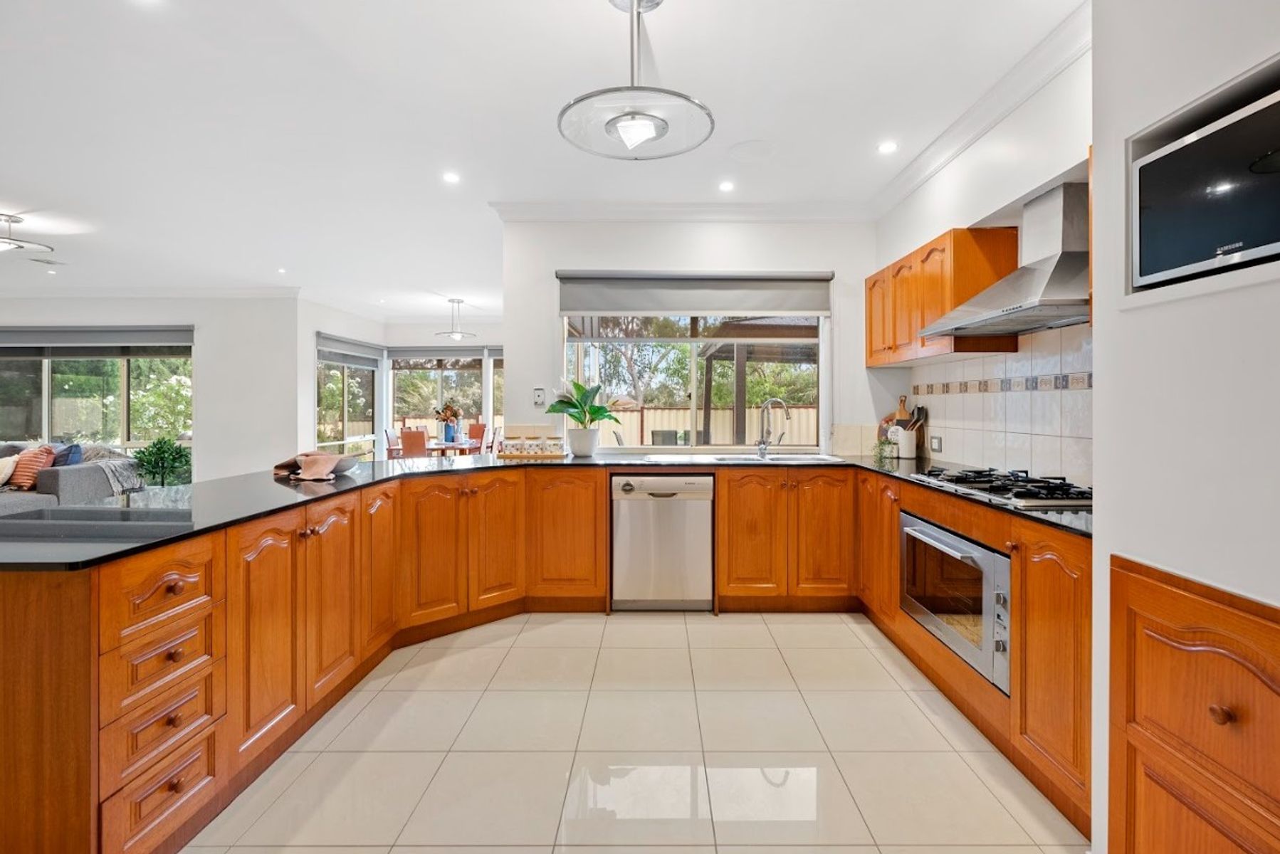 1 Wallingford Place, Rowville, VIC 3178 - Image 5