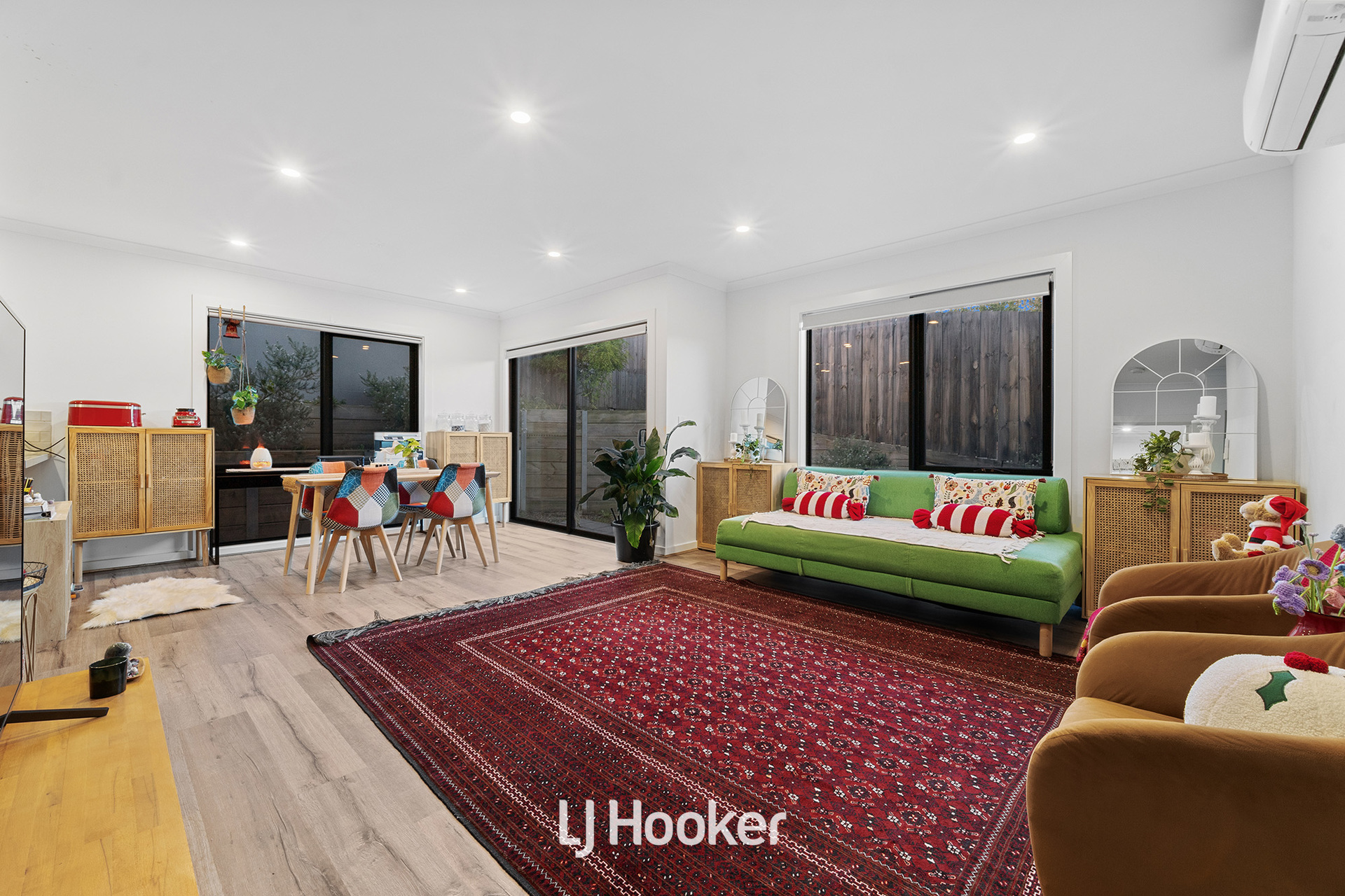 2/14 Outlook Drive, Berwick, VIC 3806 - Image 4