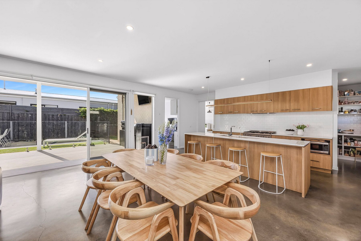 6 WAX AVENUE, Torquay VIC 3228 - Image 5
