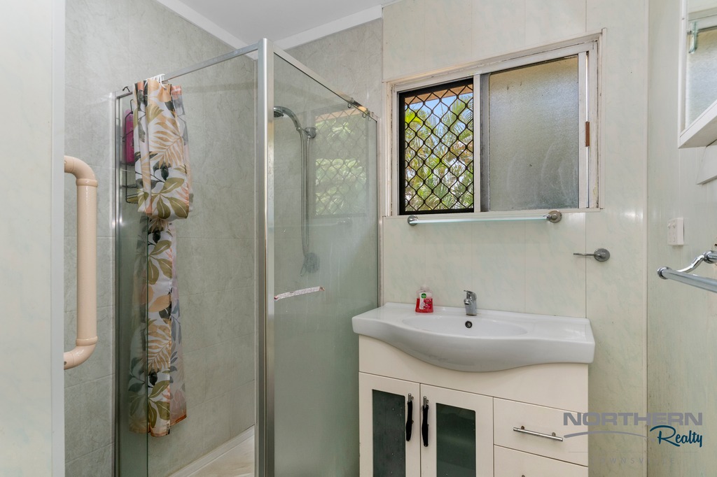 325 CHARLES STREET, Heatley QLD 4814 - Image 7
