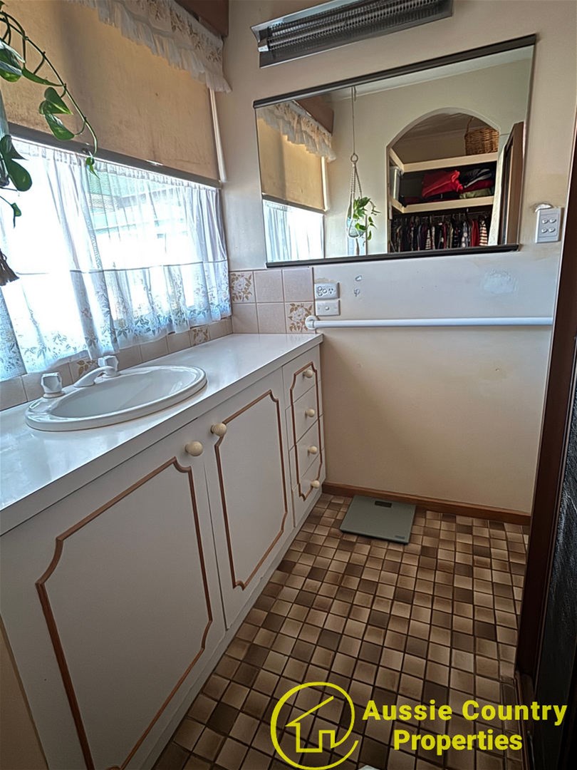 3-bedroom house at 45 Nangunia Street, Berrigan, NSW 2712, Berrigan, New South Wales