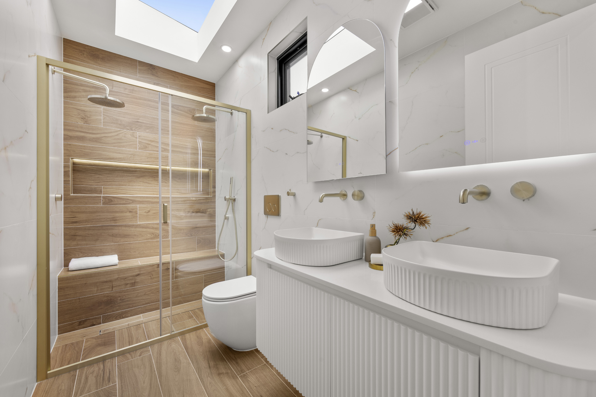 4-bedroom unit at 164B Caringbah Road, Caringbah South, NSW 2229, Sutherland, New South Wales