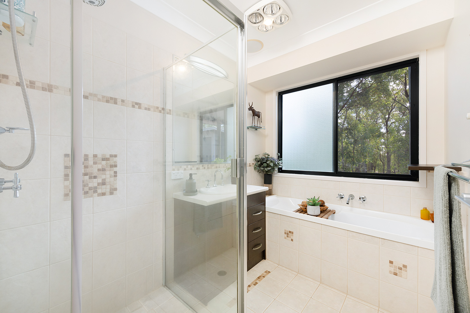 1 DICKENS PLACE, Samford Valley QLD 4520 - Image 10