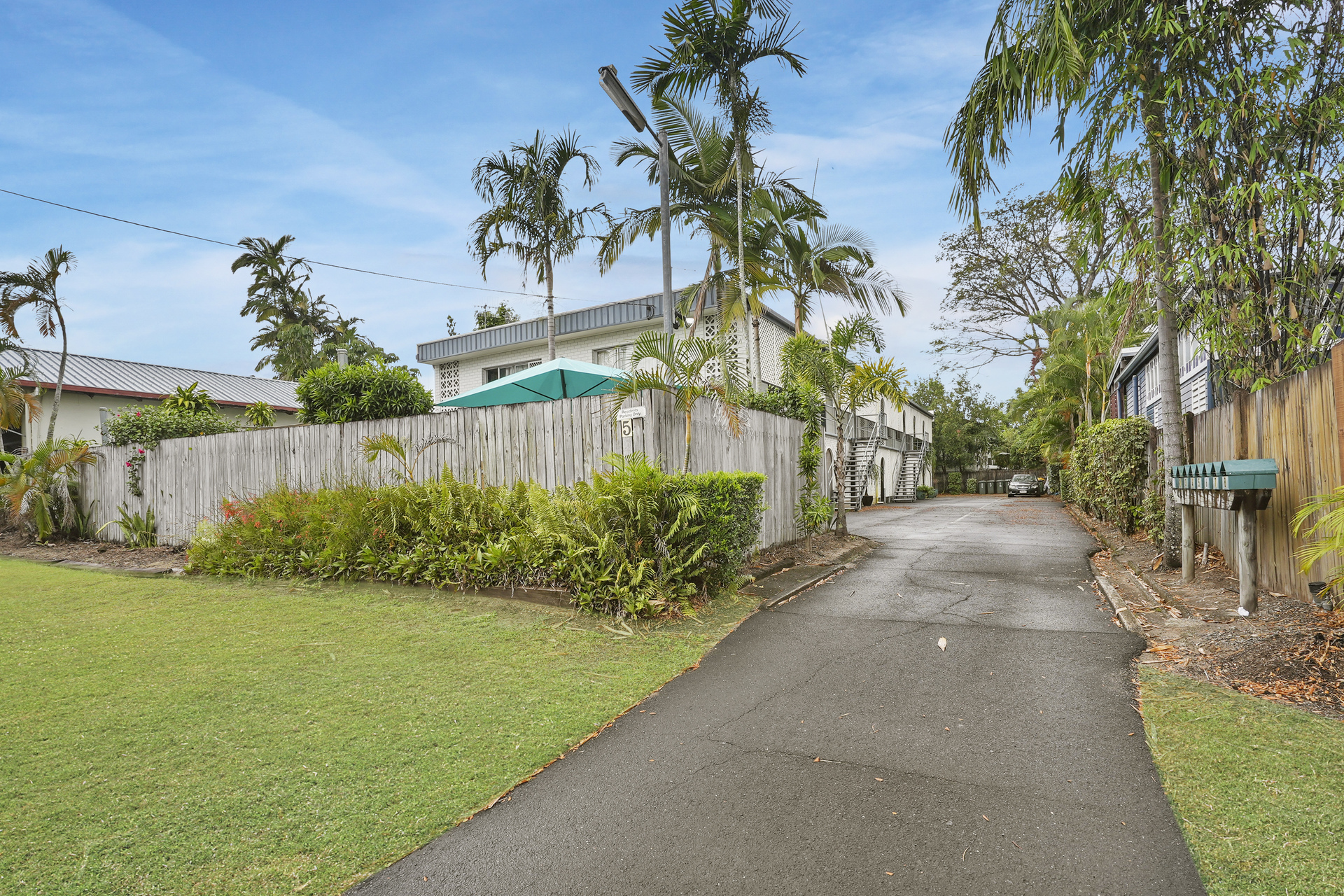 8/5 Thomas Street, Cairns North, QLD 4870 - Image 2